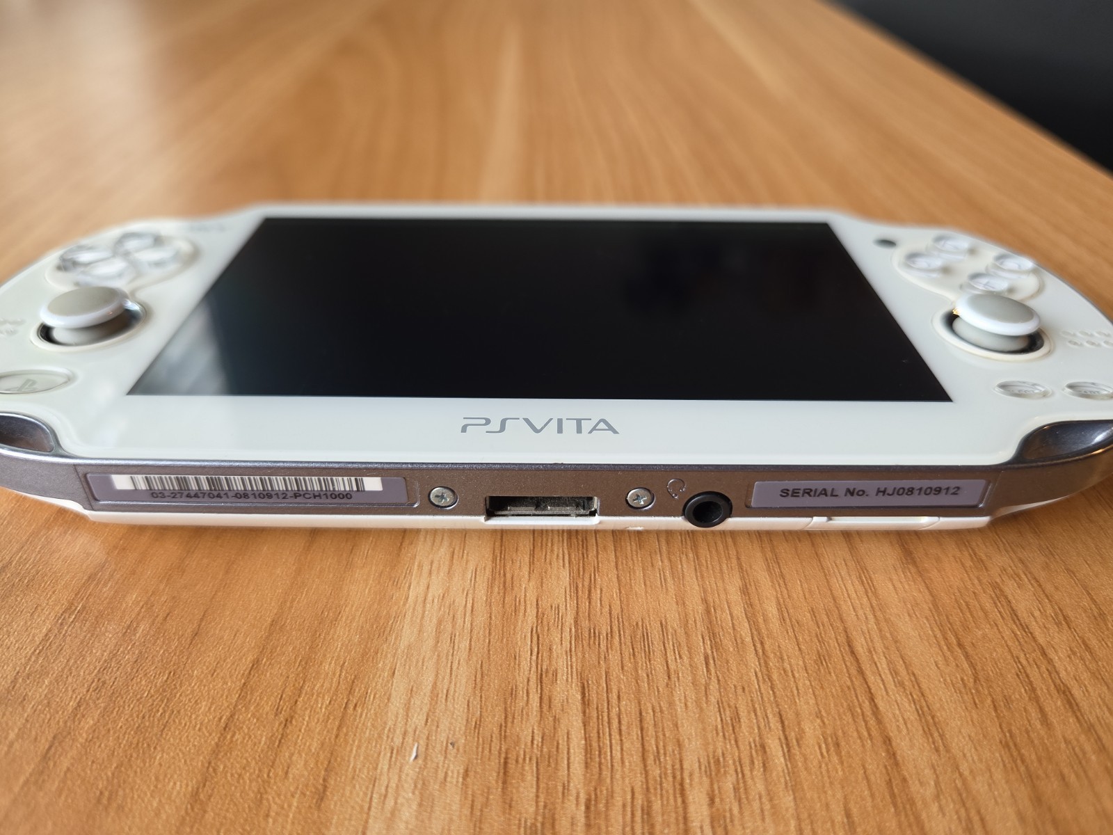 SONY PS Vita PCH-1000 Crystal white W/ Charger