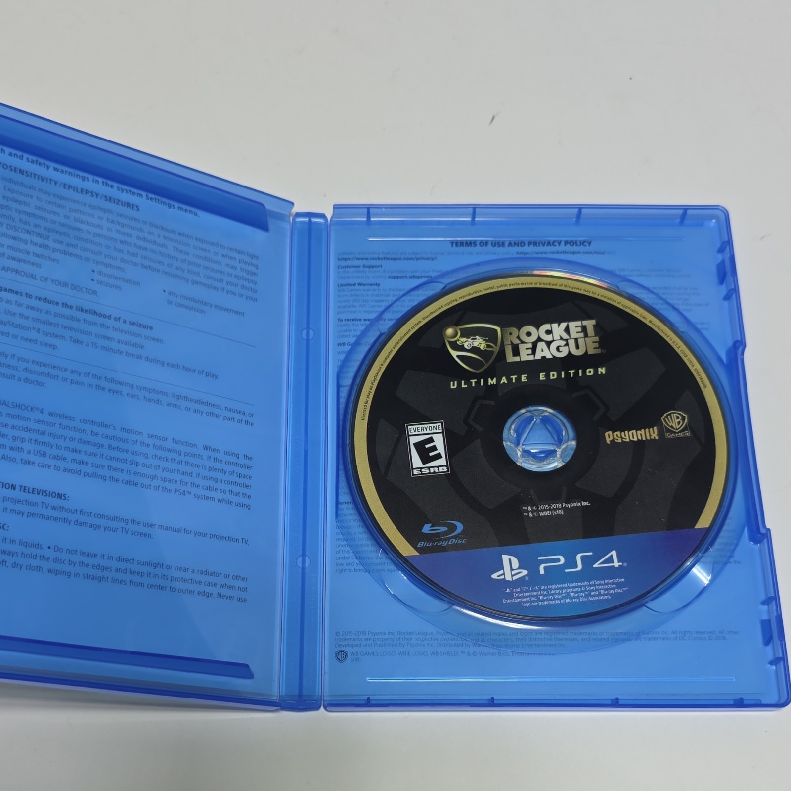 Warner Bros Rocket League Ultimate Edition PS4 Multiplayer E NTSC 2018 Case