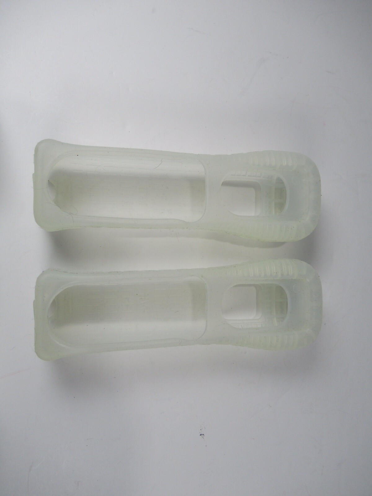 Official Nintendo Wii Remote Rubber Silicone Gel Cover Sleeves White Lot Of 2 C1