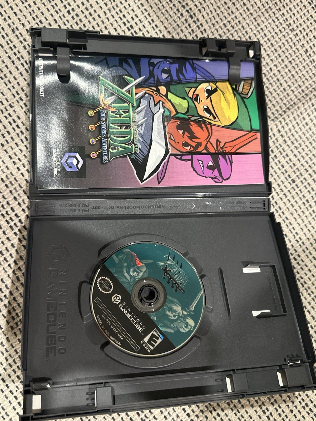 Nintendo Zelda: Four Swords Adventures – GameCube E NTSC-U/C 2004 Manual