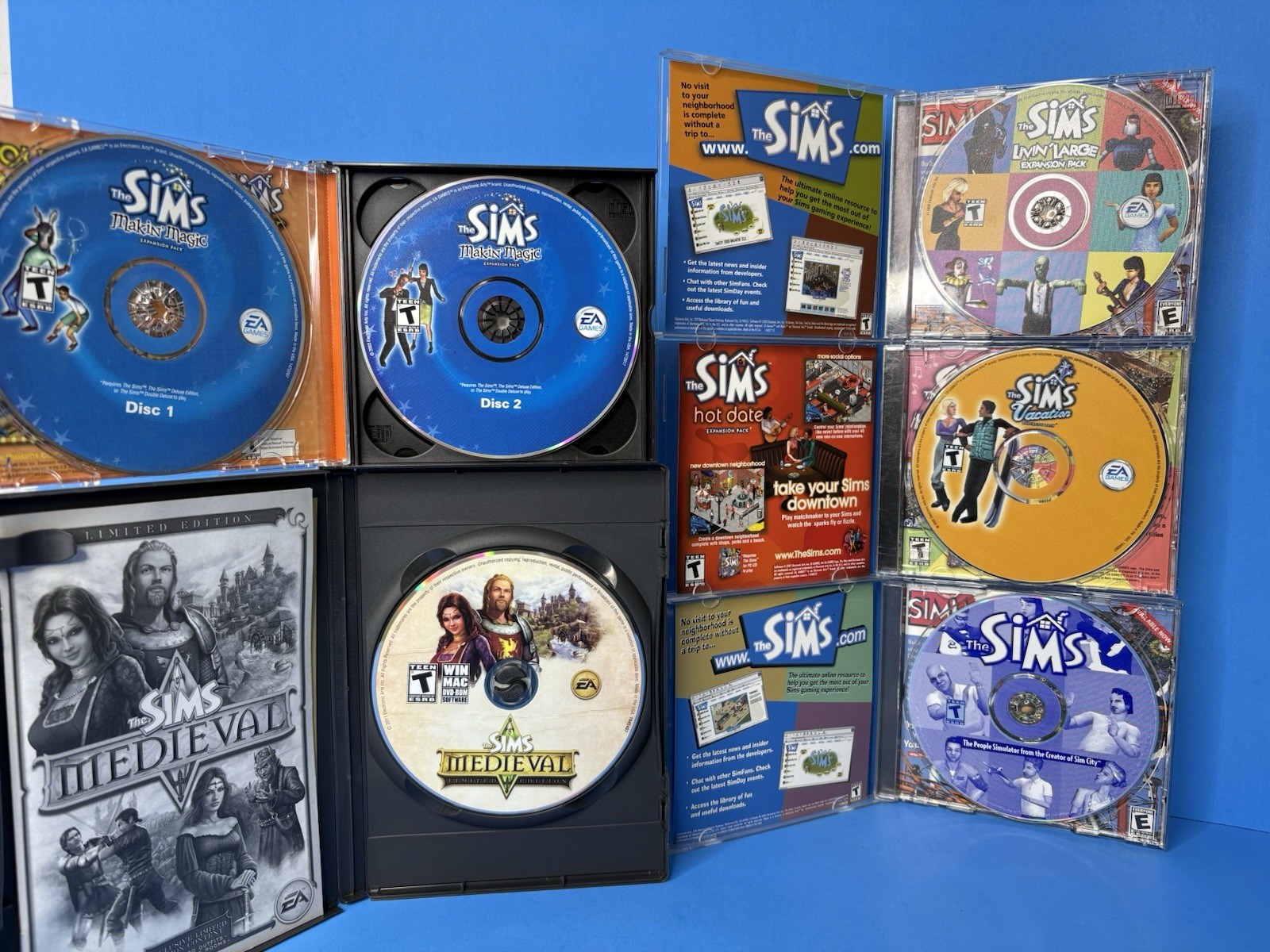 The Original Sims PC CD-ROM Lot Vanilla Game + 4 Expansion Sets Magic Medieval