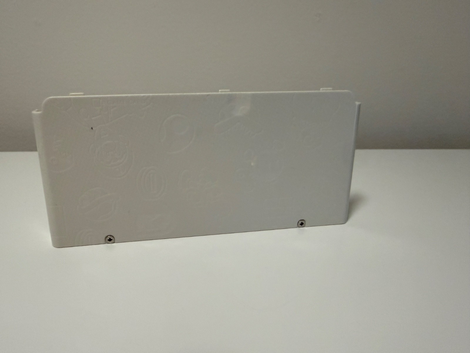 Used “New Nintendo 3DS” Super Mario Edition – White