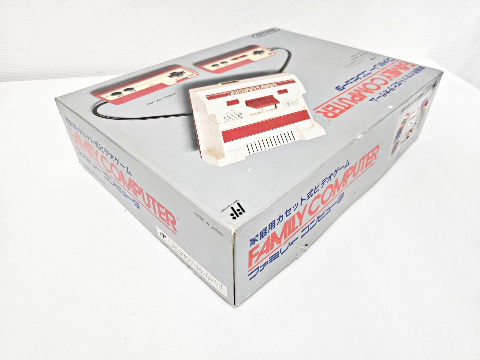 Nintendo Famicom Console Boxed 210 Japan