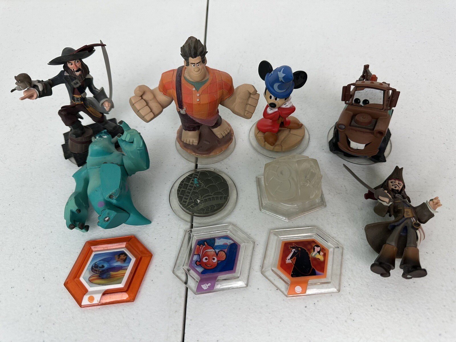 Disney Infinity 10 Pc Lot Figures & More – Wreck It Ralph, Cars, Mickey Mouse