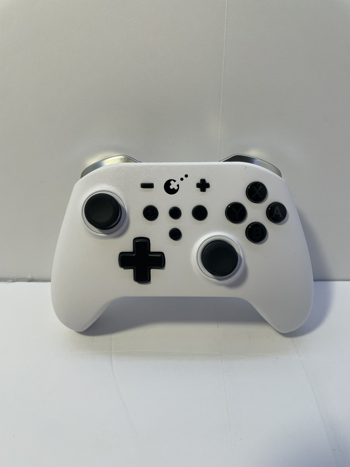 NEW Gulikit Zen Pro Wireless Controller – for Nintendo Switch – White – NS09