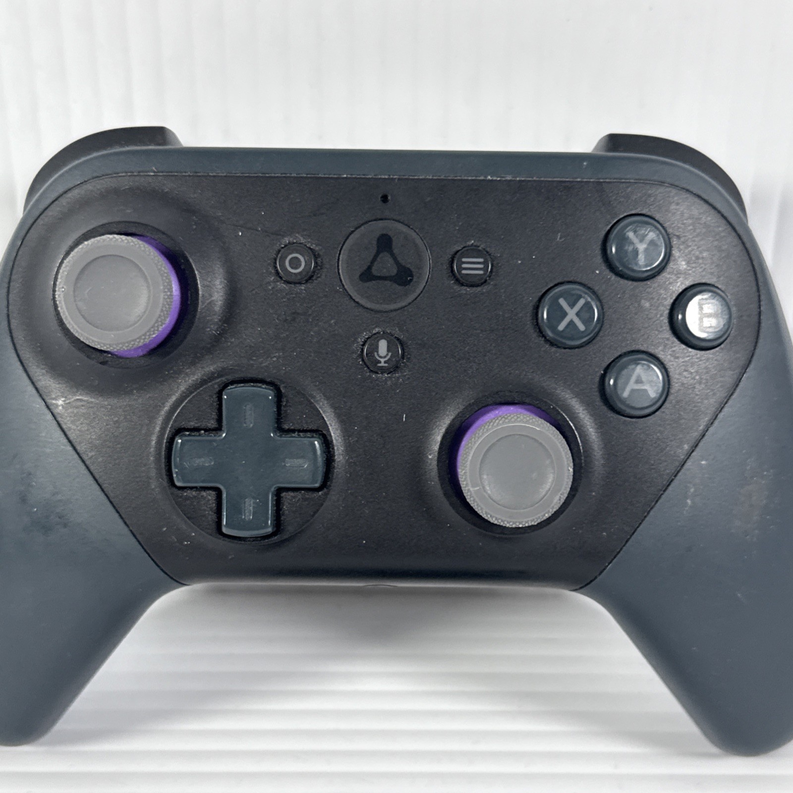 Amazon T28B69 Luna Multi Platform Wireless Gaming Controller Black Pre Owned