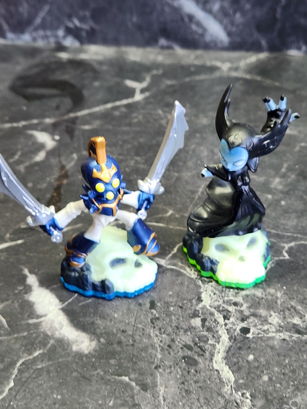 Skylanders Activision Collectible Action Figure Lot Assorted 30 + 3 Portals/card