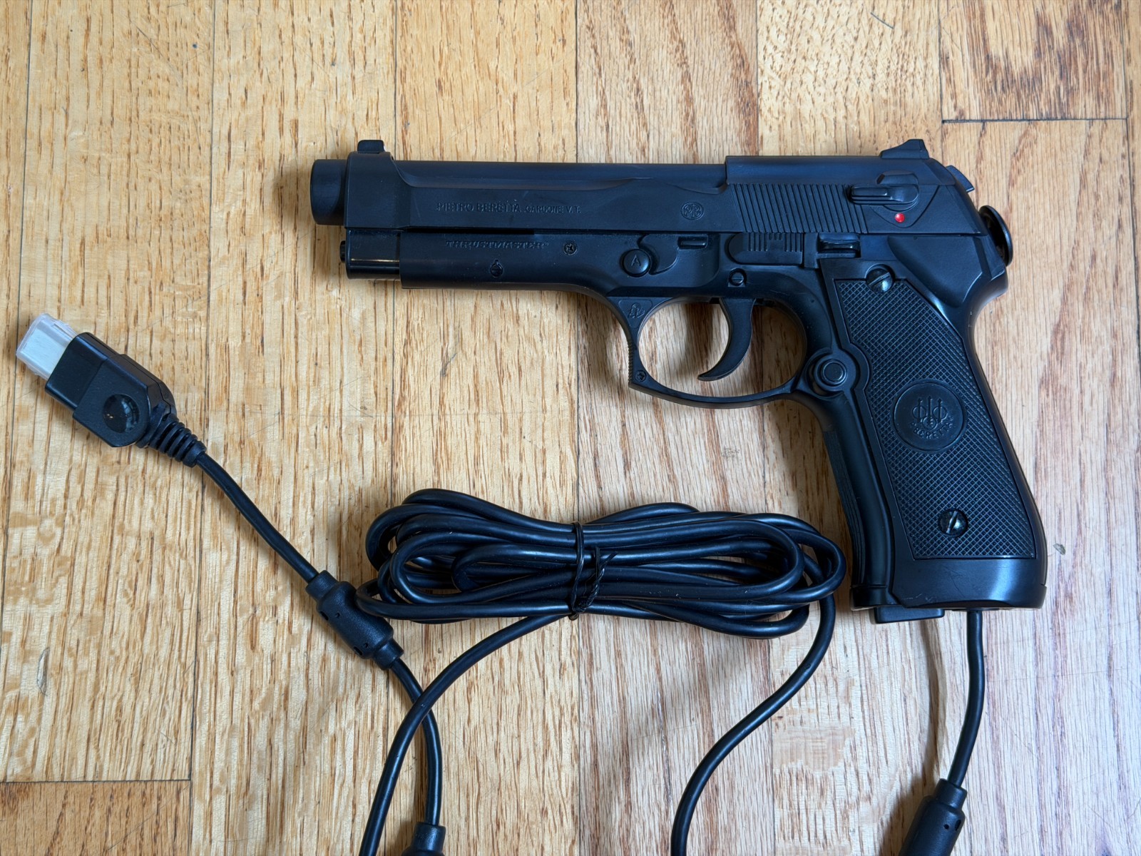 Official Original XBOX Light Gun Beretta Thrustmaster lightgun Controller