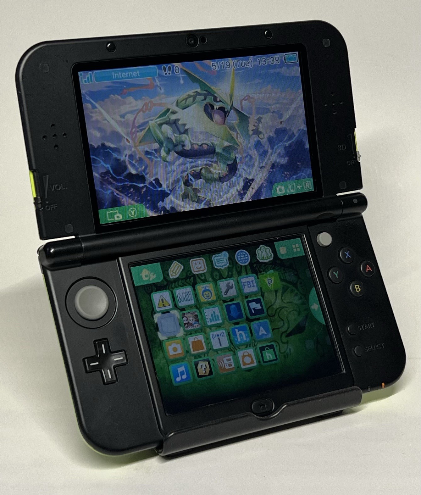 LOOPY USB-C INBUILT CAPTURE CARD New Nintendo 3DS XL Lime Green 64GB SD