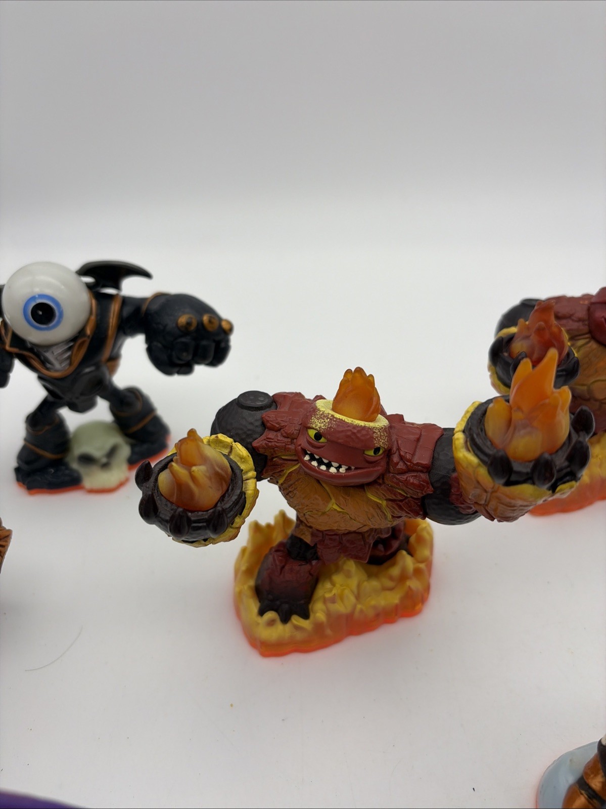 Skylanders Giants Series Lot of 10 Figures Bouncer Eye Brawl Swarm Cinder