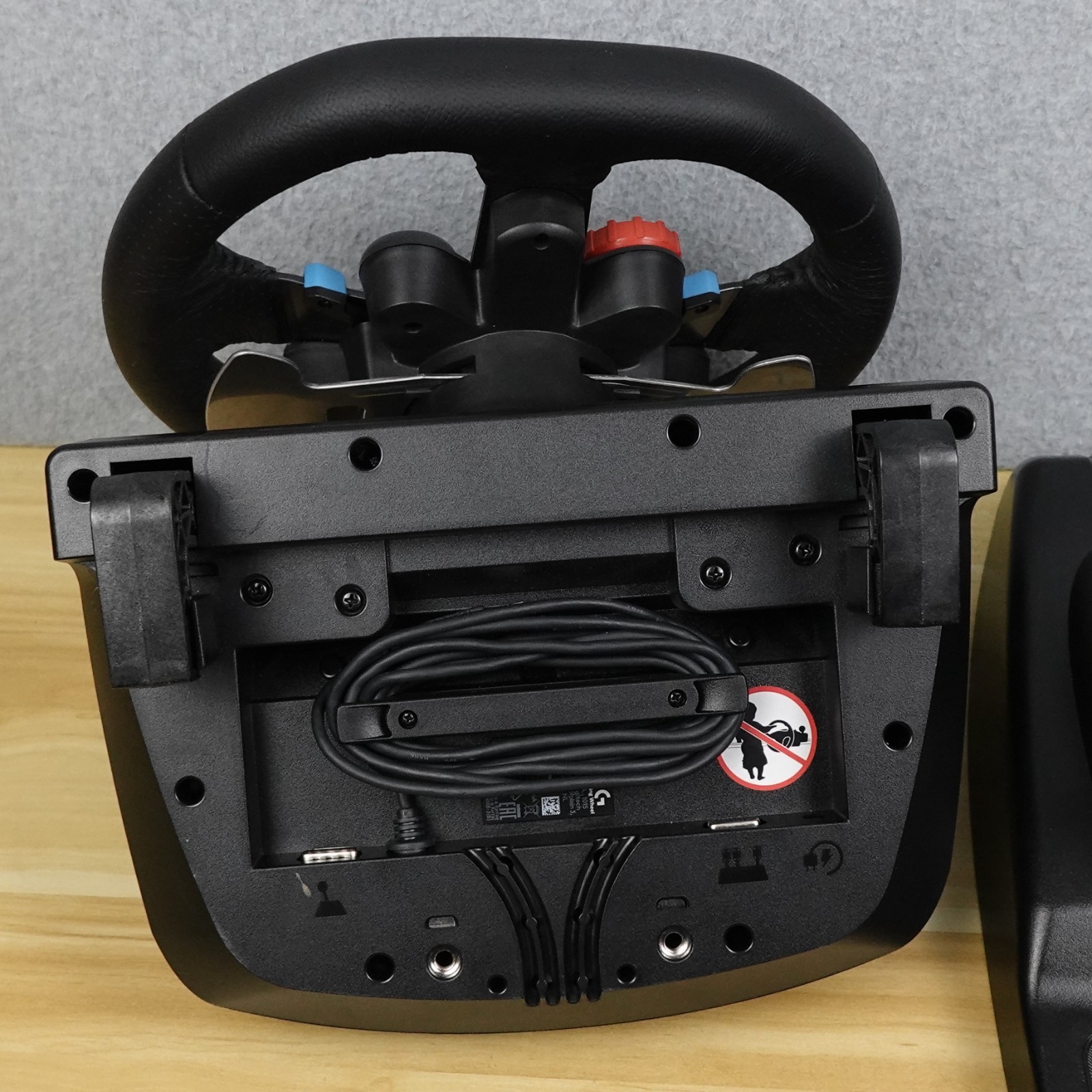 Logitech G29 Driving Force Black Racing Wheel And Pedals Set Good