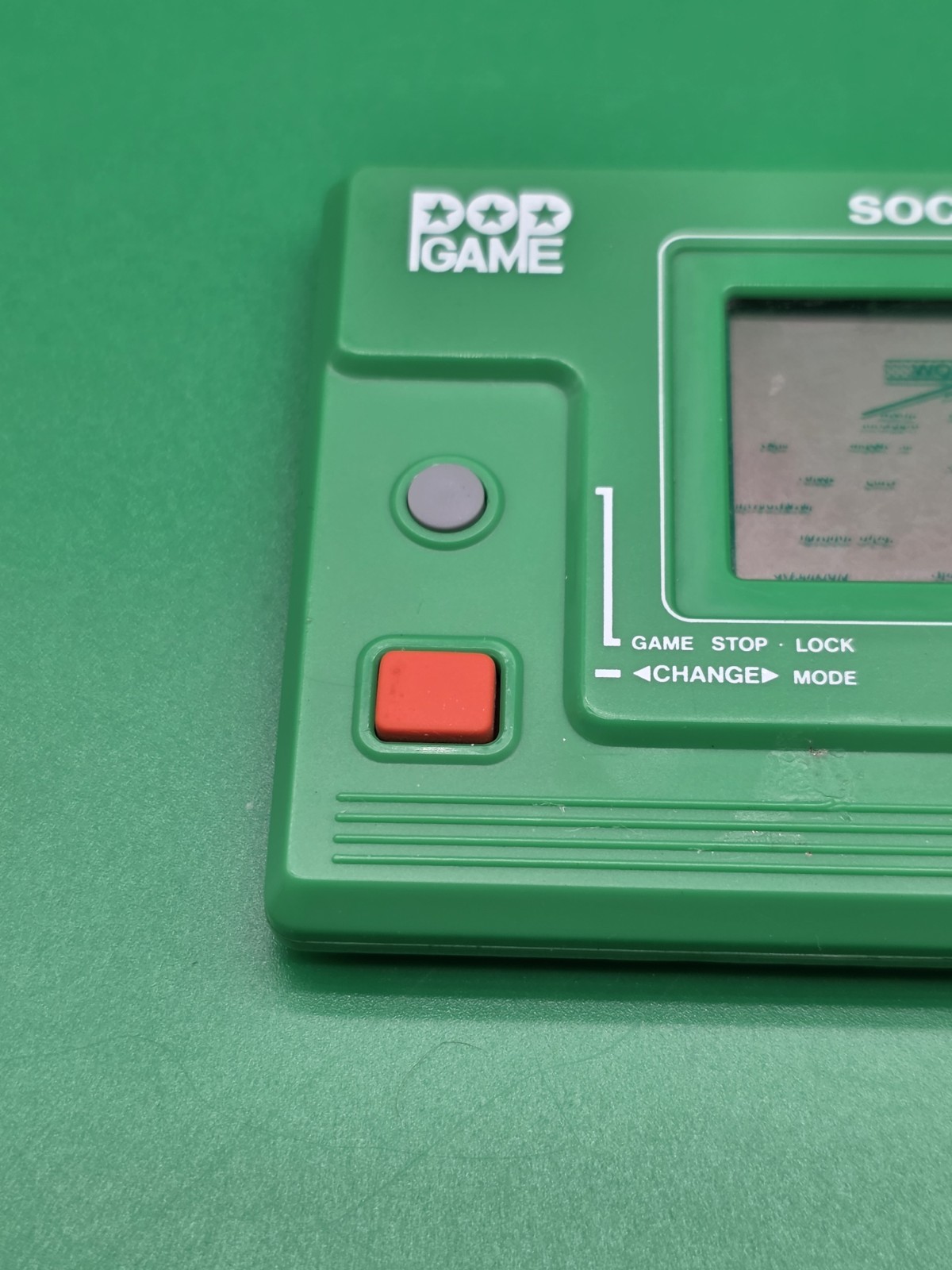 LCD – Liwaco Soccer – Handheld LCD Game Works Good Pop Game