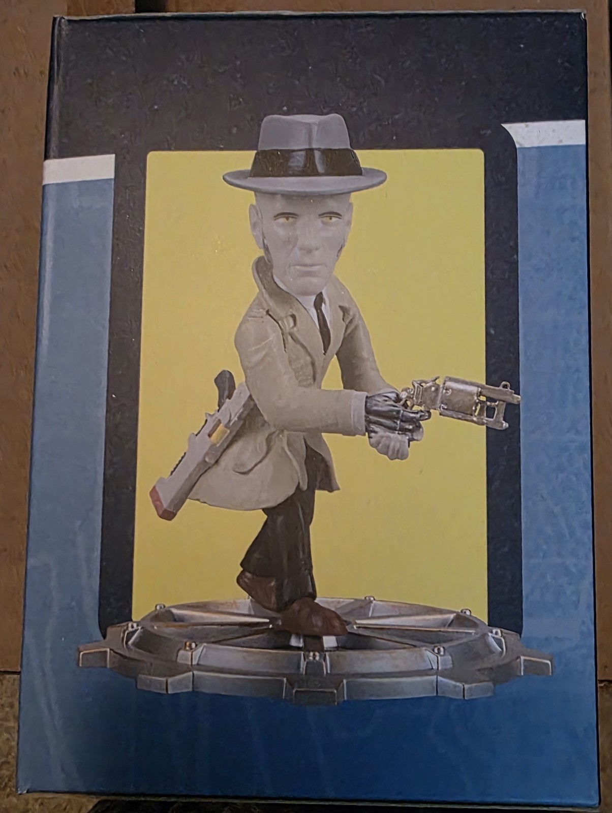 Fallout Loot Crate Nick Valentine Figure – Screenshots Series – NEW Sealed Bethe
