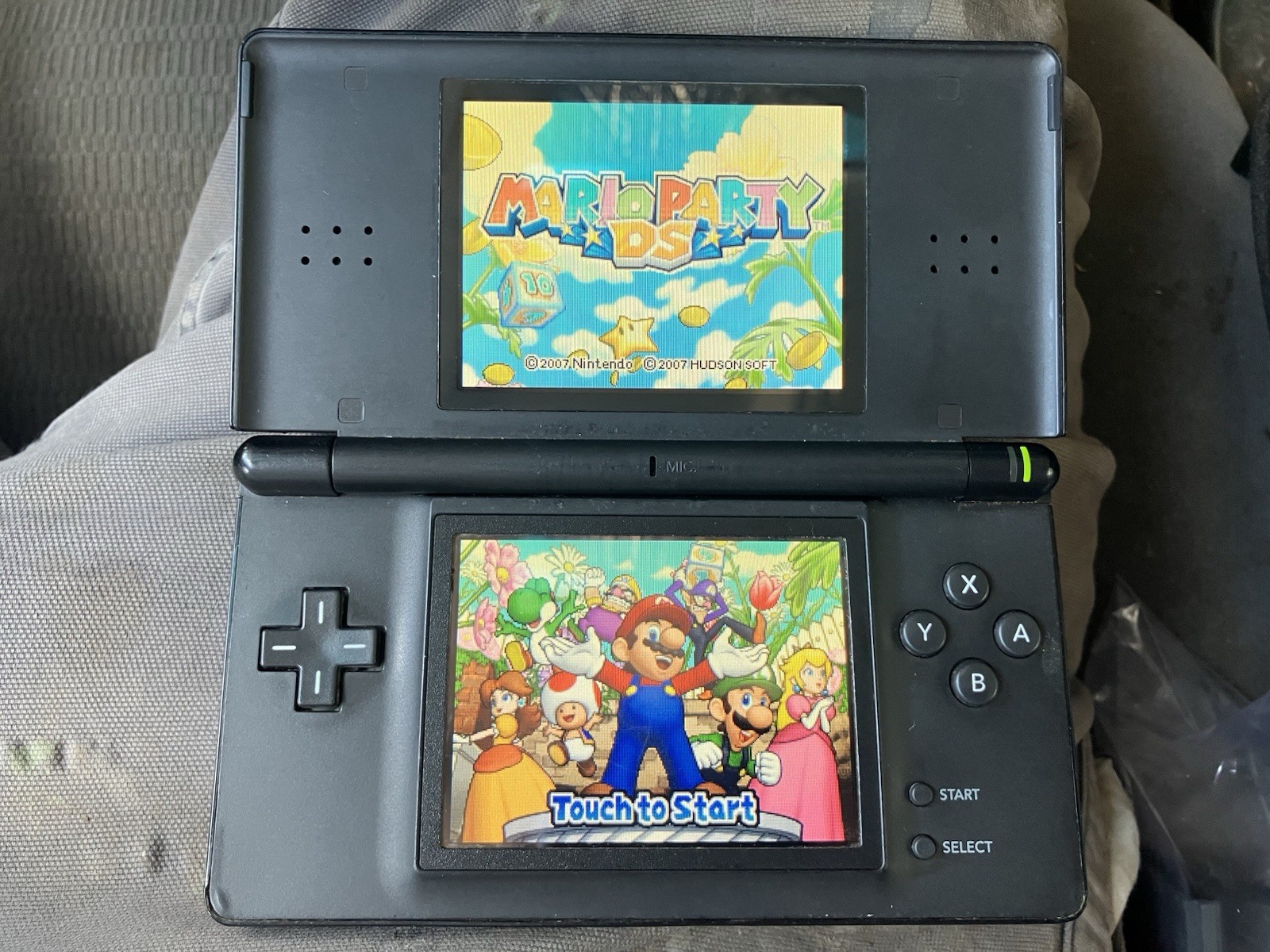 Nintendo DS Lite Black Bundle, 10 Games, 7 DS, 3 GBA, Mario, TMNT, Charger, Case