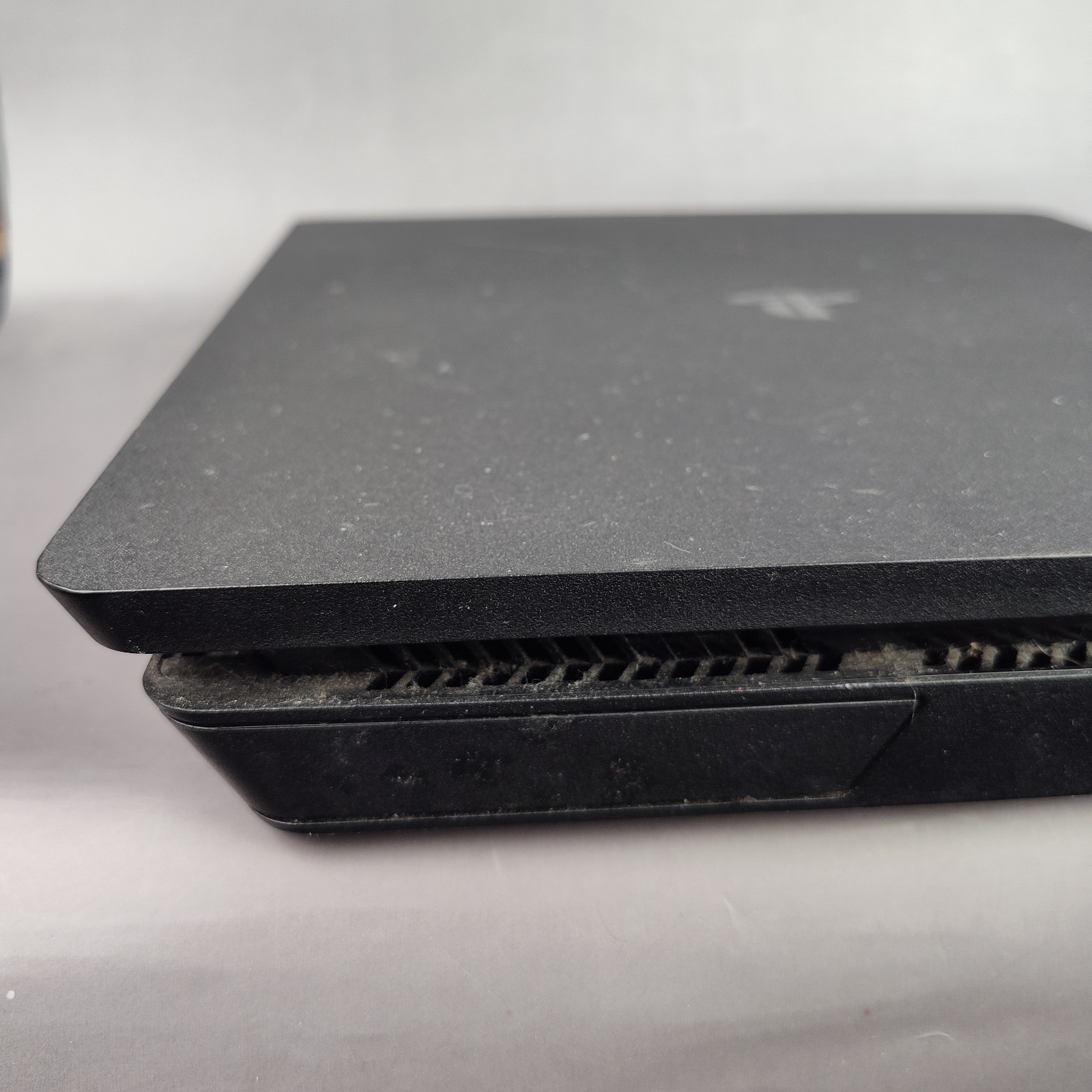 PlayStation PS4 Slim 1TB with Controller (Right Joystick Is Broken)