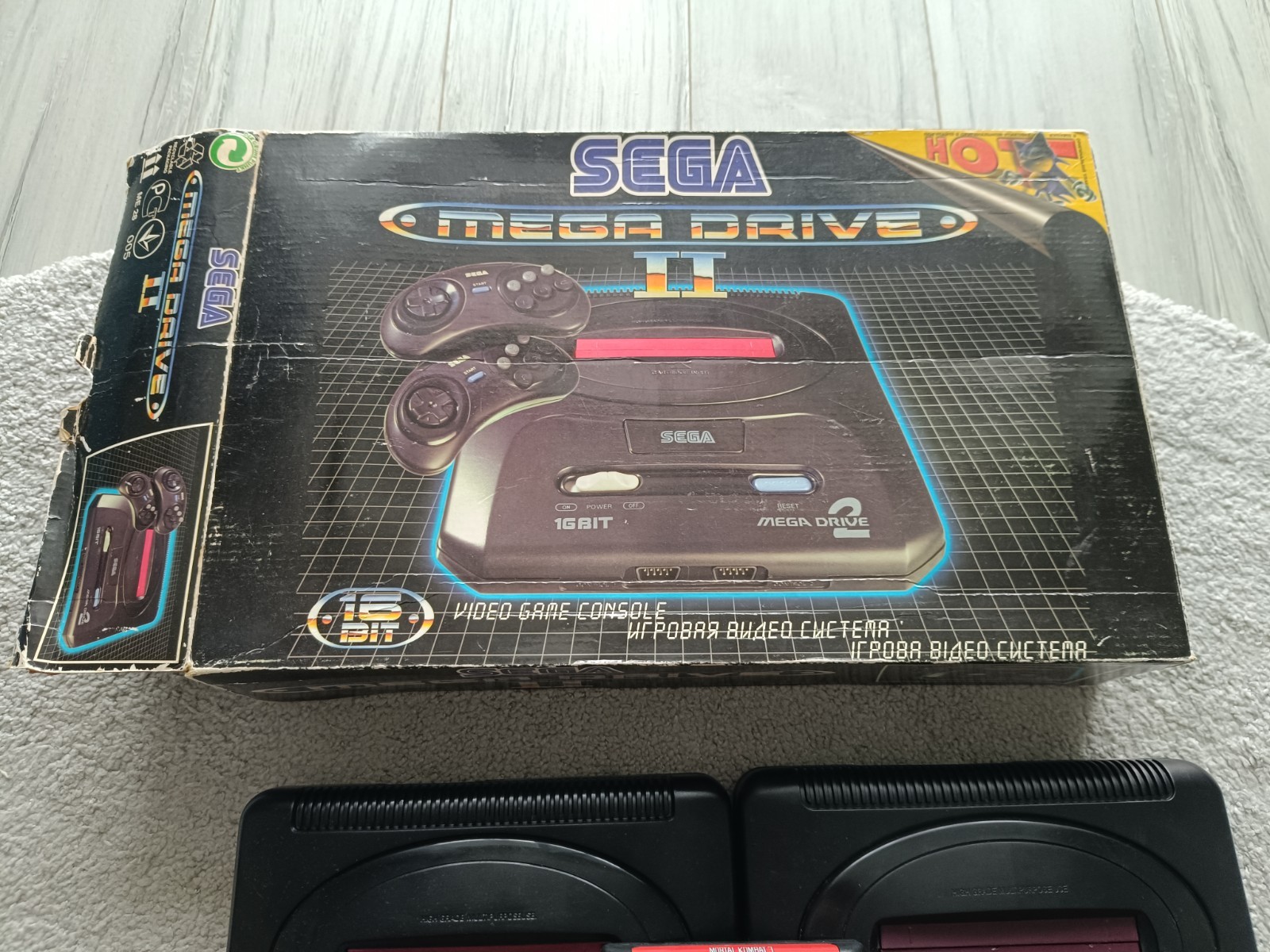 Set of consoles Sega Mega Drive 2.Full set.Cartridge Mortal Kombat 3.Working