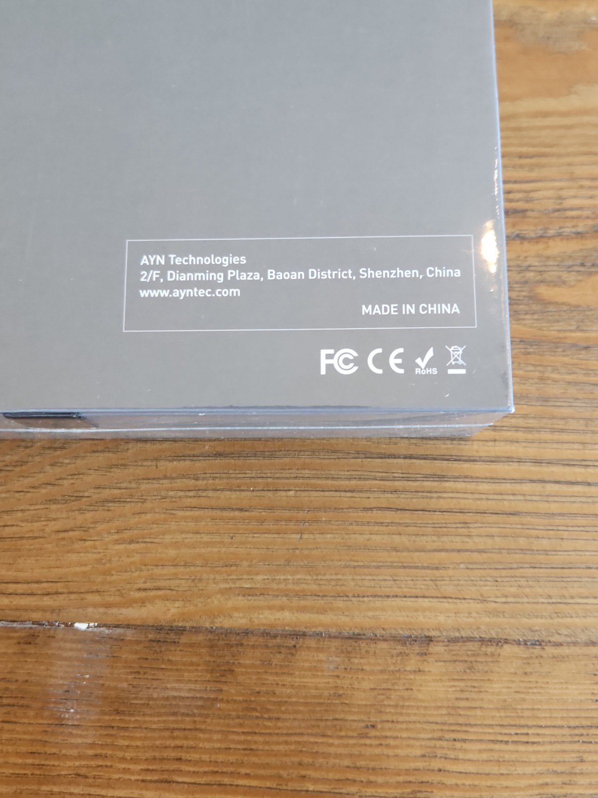 AYN Thor Pro 12GB/256GB Rainbow NEW SEALED + TPU Shell + 2 Screen Protectors