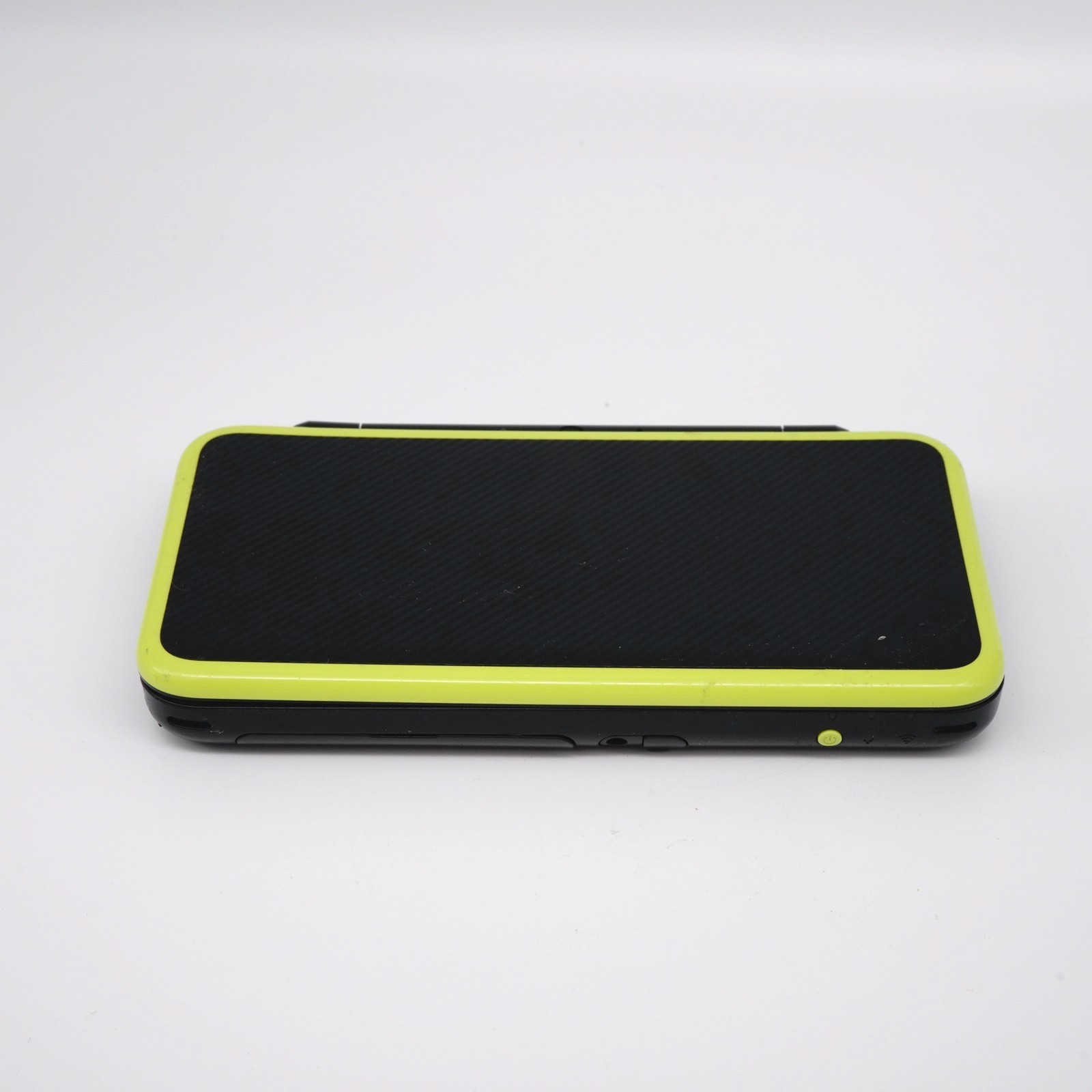 Nintendo “New” 2DS XL LL Console Black Lime 4GB +Charger + Stylus (USA Seller)
