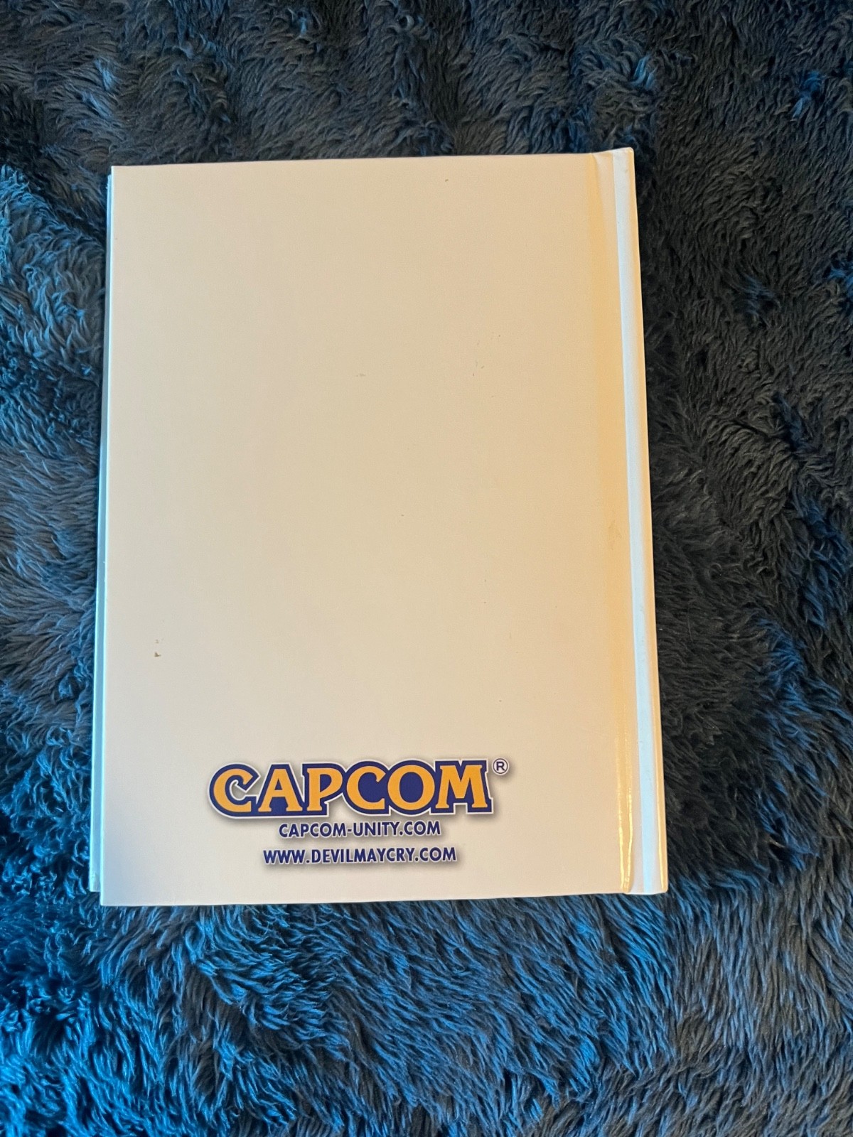 SDCC CAPCOM THE ART OF DEVIL MAY CRY 4 MINI HARDCOVER BOOK