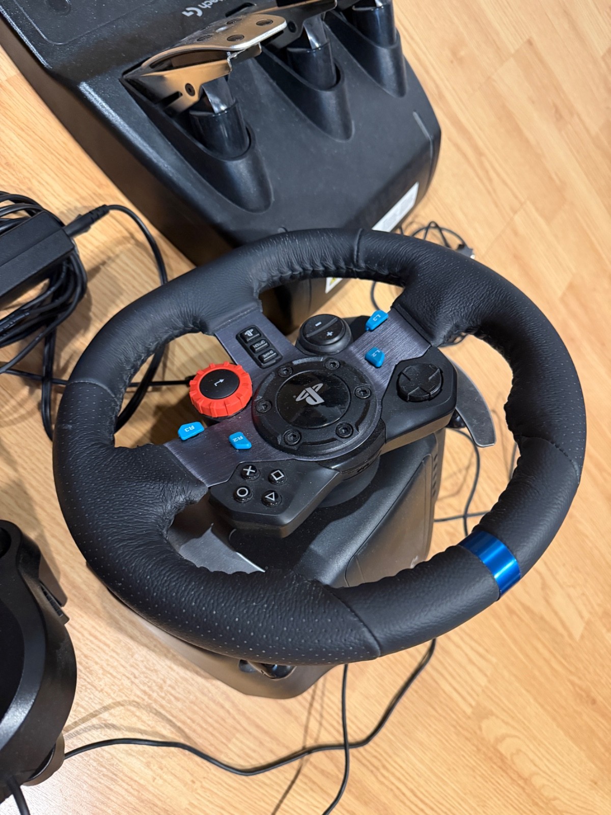 (Mint) Logitech G29 Driving Force Racing Wheel – Black (941-000110)
