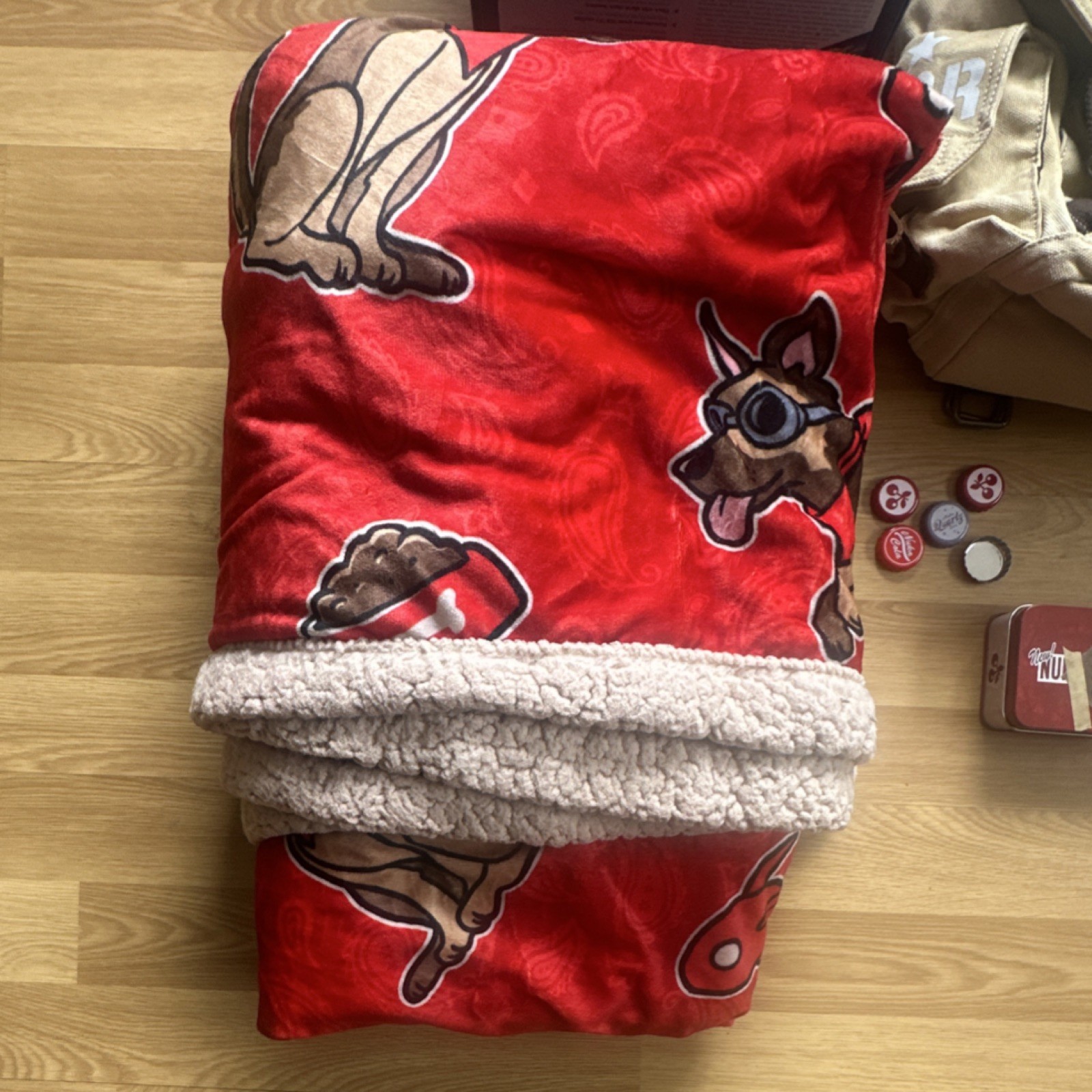 Vault-Tec Fallout Pip-Boy 3000 Mk V NCR Backpack Dogmeat Blanket Nuka Cola Caps