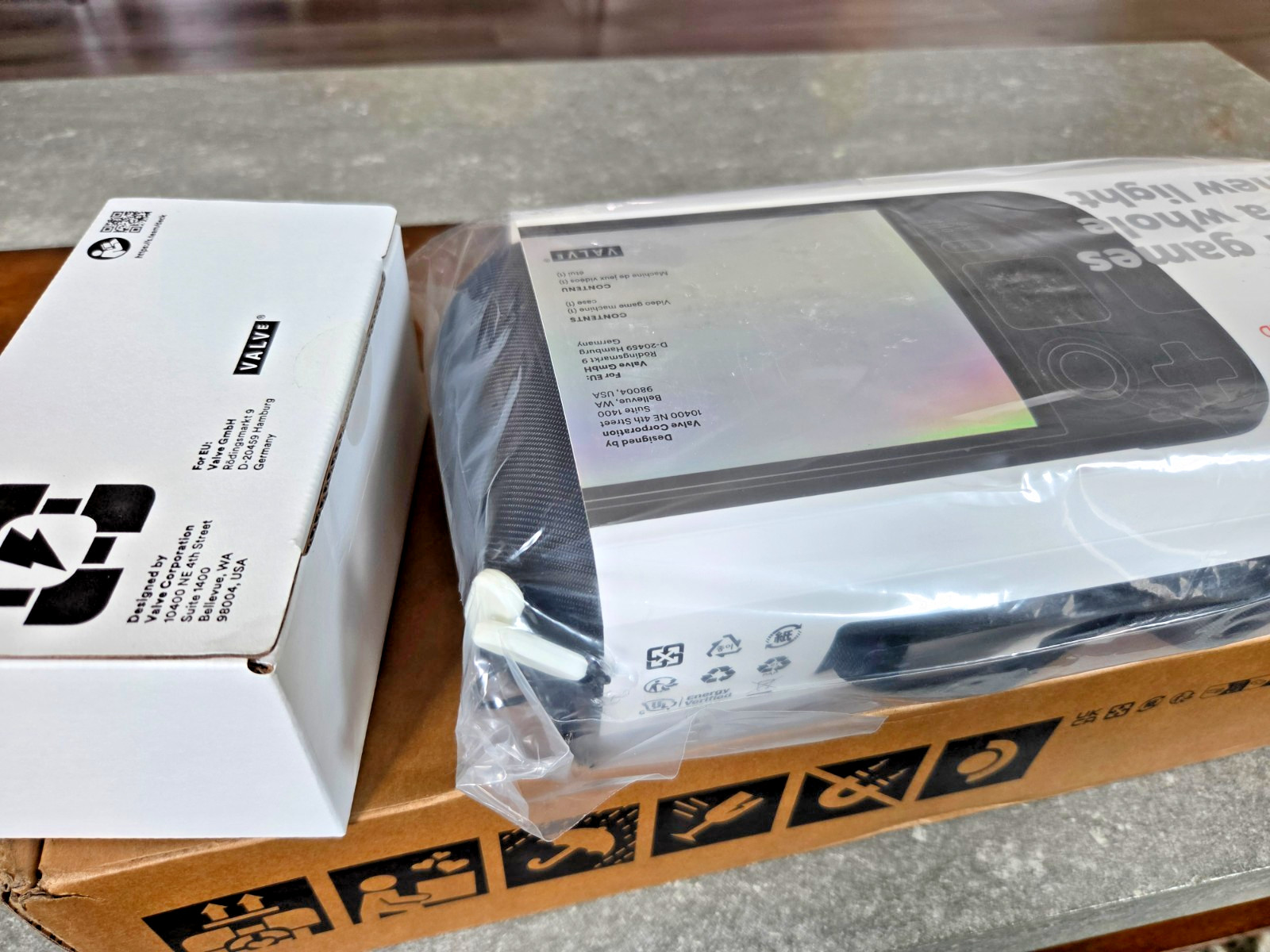 Valve Steam Deck OLED 512GB – Handheld Gaming System – Brand New -Fast Shipping