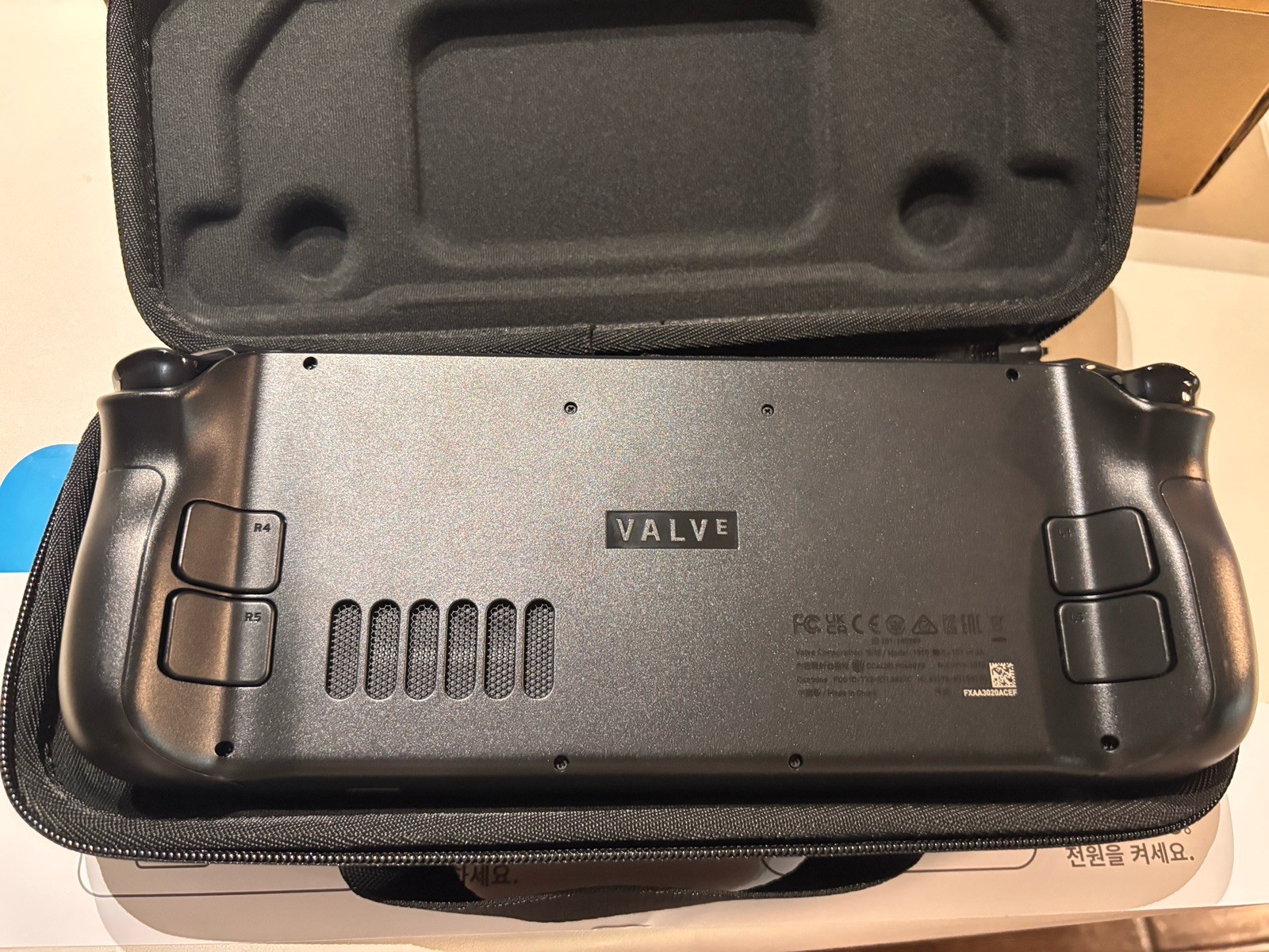 Valve Steam Deck 64GB Handheld Console – Black 100% Battery Never Used