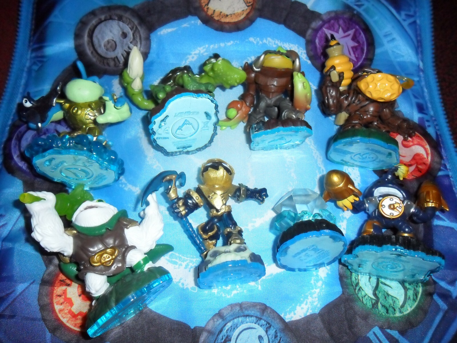 Skylanders Swap Force 8 Figure Lot W/ Cards, Countdown, Scorp, Bumble …