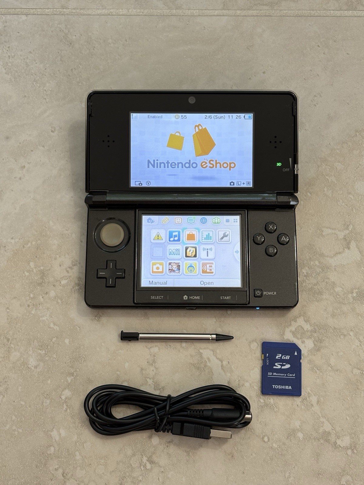 Nintendo 3DS Console Black Edition With Charger US SELLER Very Good