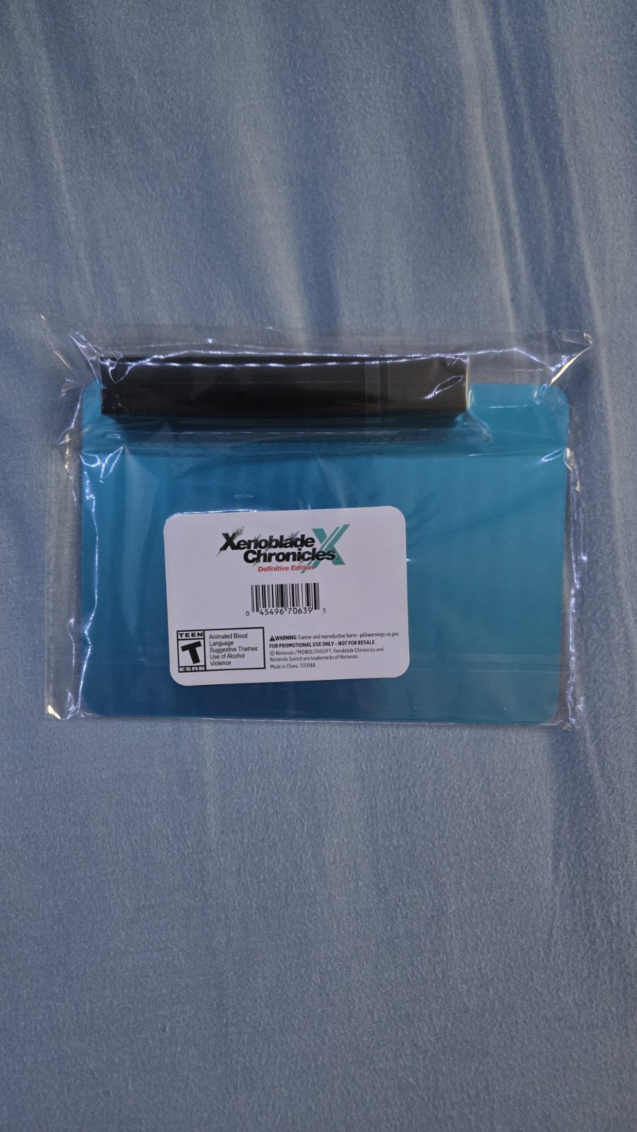 Xenoblade Chronicles X: Definitive Edition (Nintendo Switch) + Metal Poster