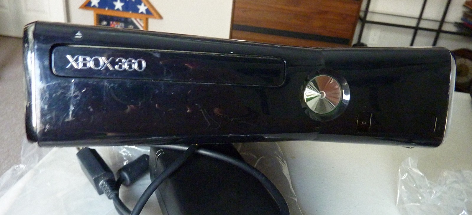 Microsoft Xbox 360 S Console Gaming System and Power Cord Glossy Black Works