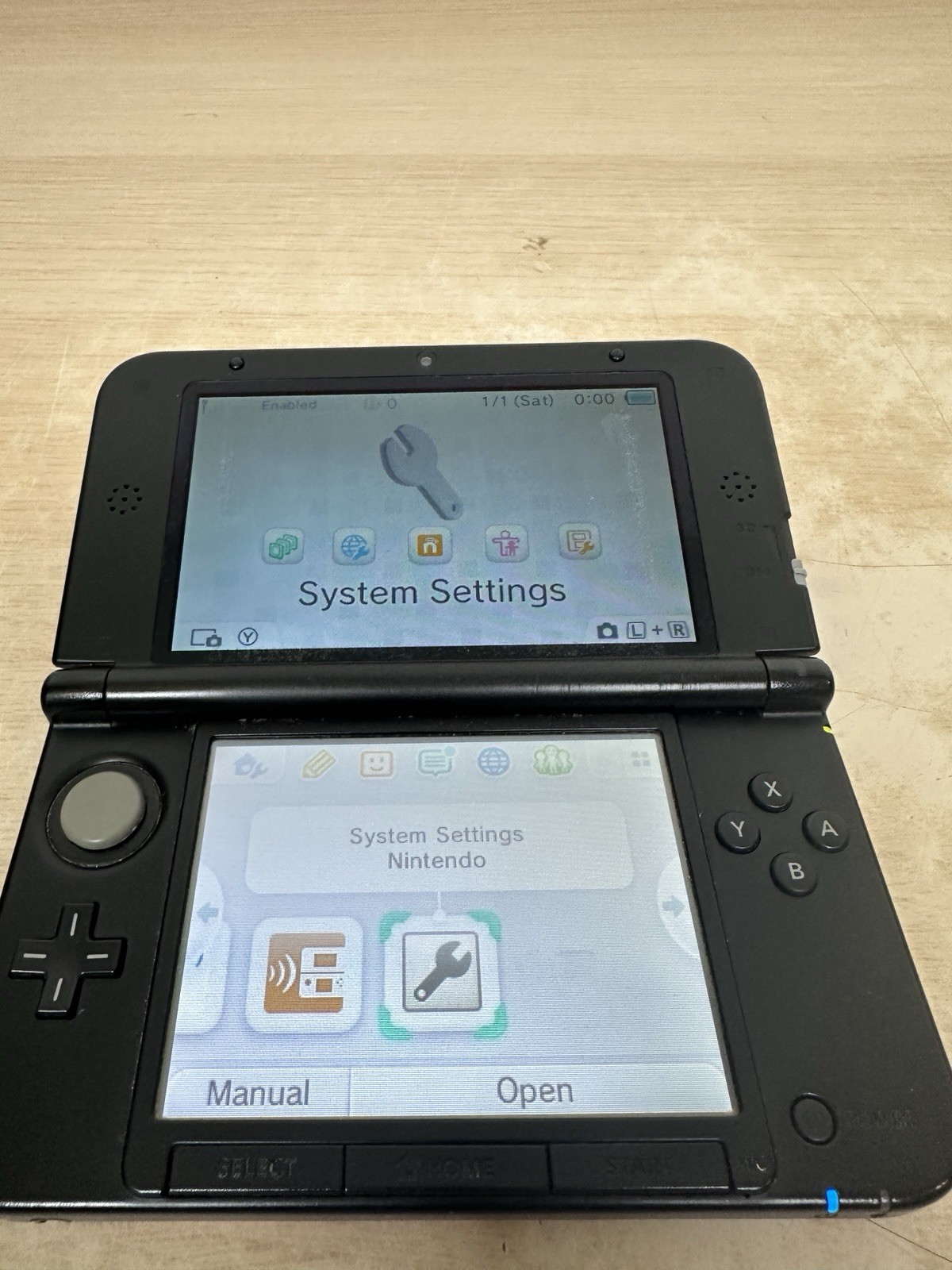 Nintendo 3DS XL Limited Edition Red Super Mario Bros 2 Edition – Works, Has Wear