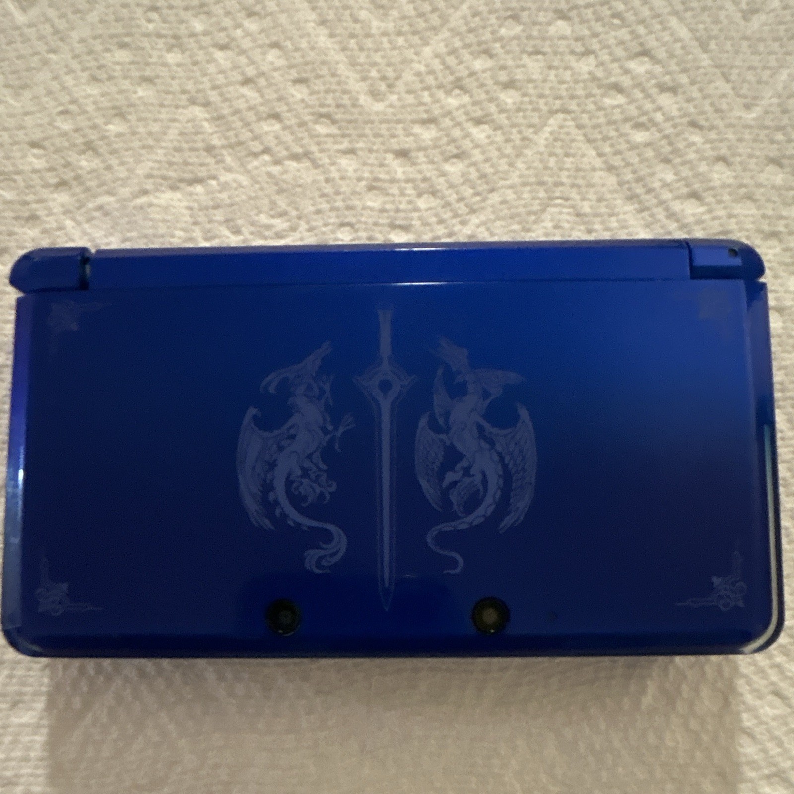 Nintendo 3DS CTR-001 Blue Handheld w/ Stylus, Toshiba 2GB SD, Wi-Fi