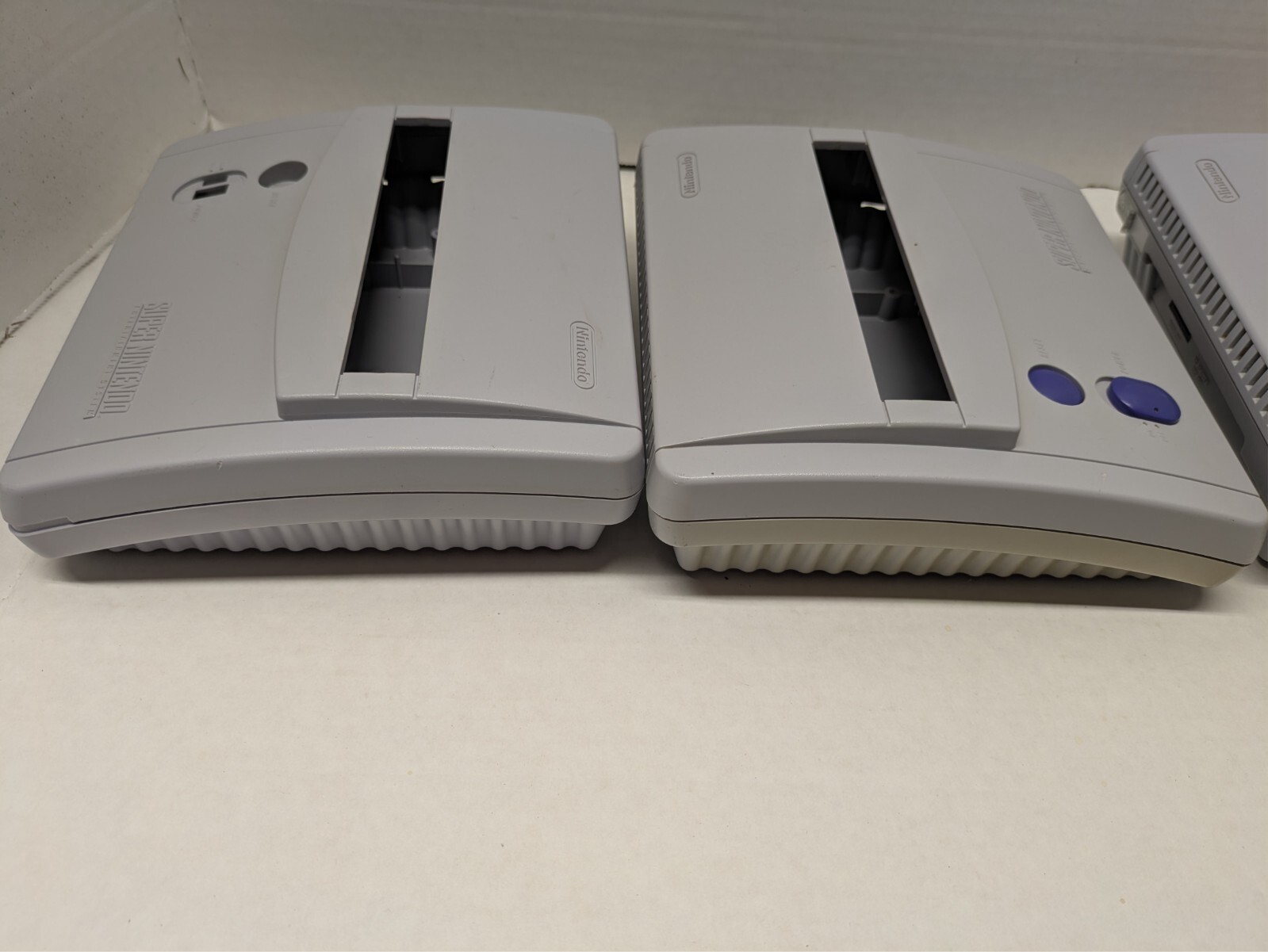 SNES JR – RGB Bypass, S-Video, New Caps, Regulator, C11 Cap, LED. Good Shape.