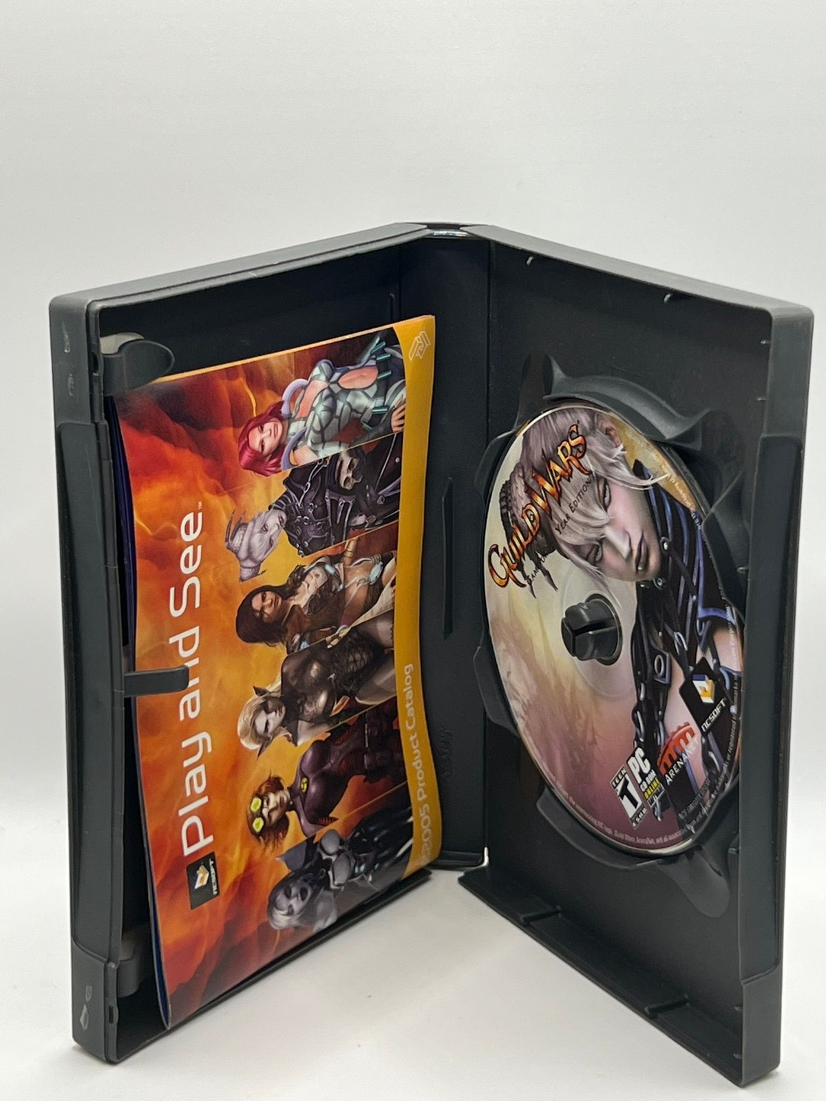 Guild Wars Game of the Year Edition PC Complete Disc Manual Case NCsoft Arenanet