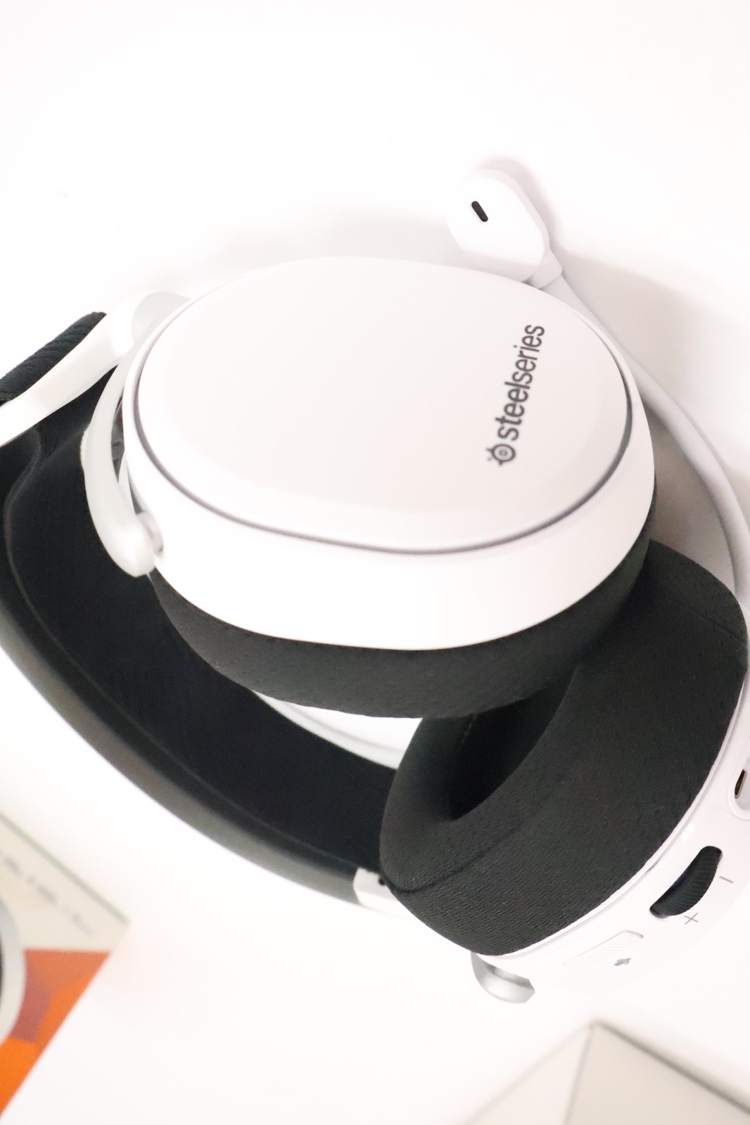 SteelSeries Arctis Pro+GameDAC Wired Gaming Headset White for PS5/PS4 and PC NEW
