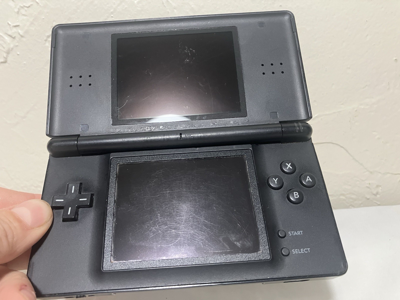 Nintendo DS Lite Black Bundle, 10 Games, 7 DS, 3 GBA, Mario, TMNT, Charger, Case