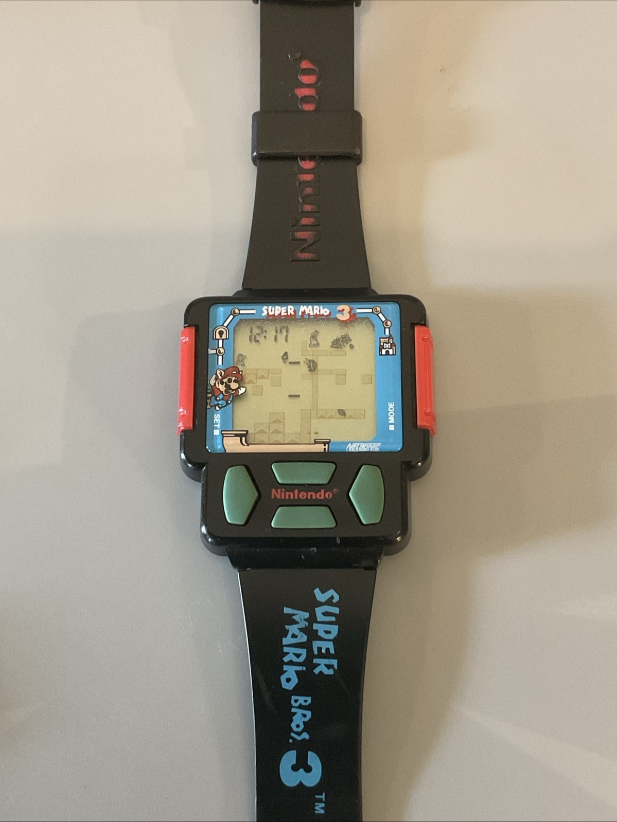 Works! Vintage Super Mario Bros. 3 Nintendo NES Nelsonic Game Wristwatch 1990