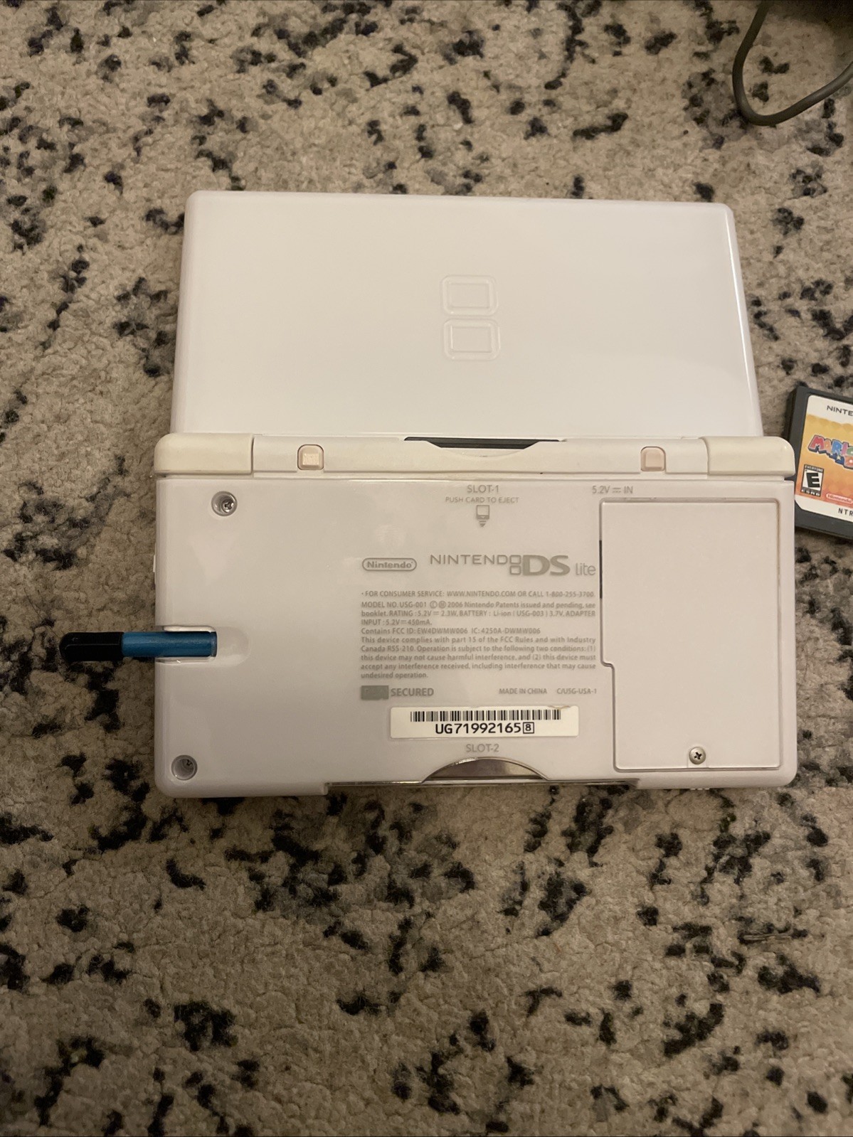 Nintendo DS Lite White Console Bundle 4 Games Mario Marvel Case Charger