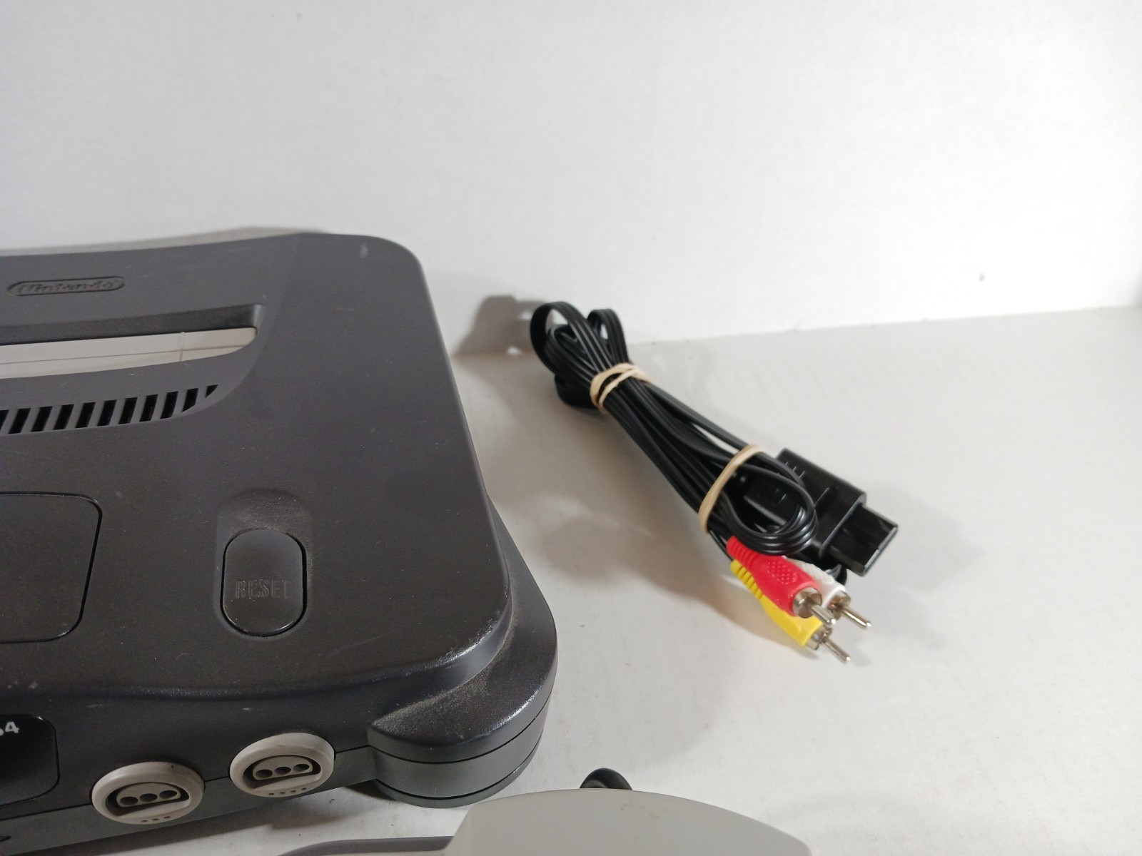 Nintendo 64 N64 Console Bundle Mario Kart 64 Authentic Two Controllers Lot Set