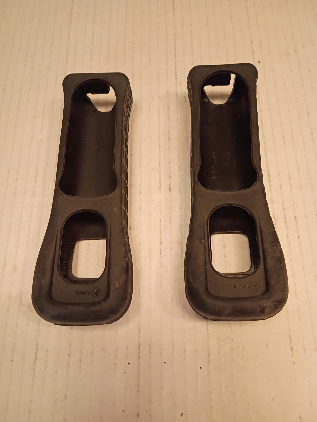 2X Nintendo Wii OEM Black Remote Rubber Silicone Gel Cover Sleeve (RVL-022)