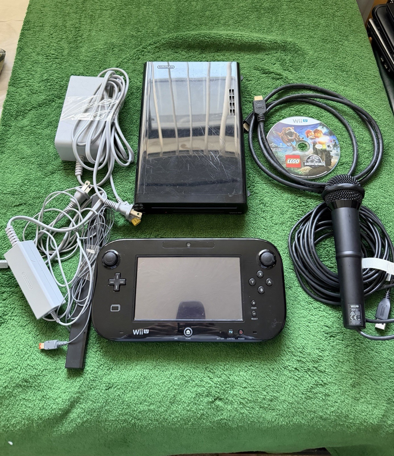 Nintendo Wii U 32GB Black Console w/ GamePad – Wii Sports Club Digital Bundle