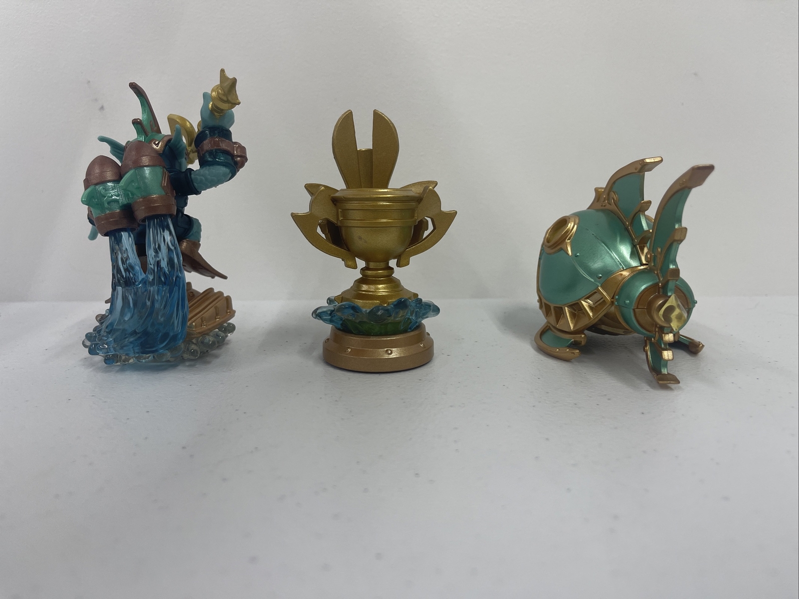SKYLANDERS SUPERCHARGERS Deep Dive Gill Grunt, Reef Ripper & Trophy Bundle