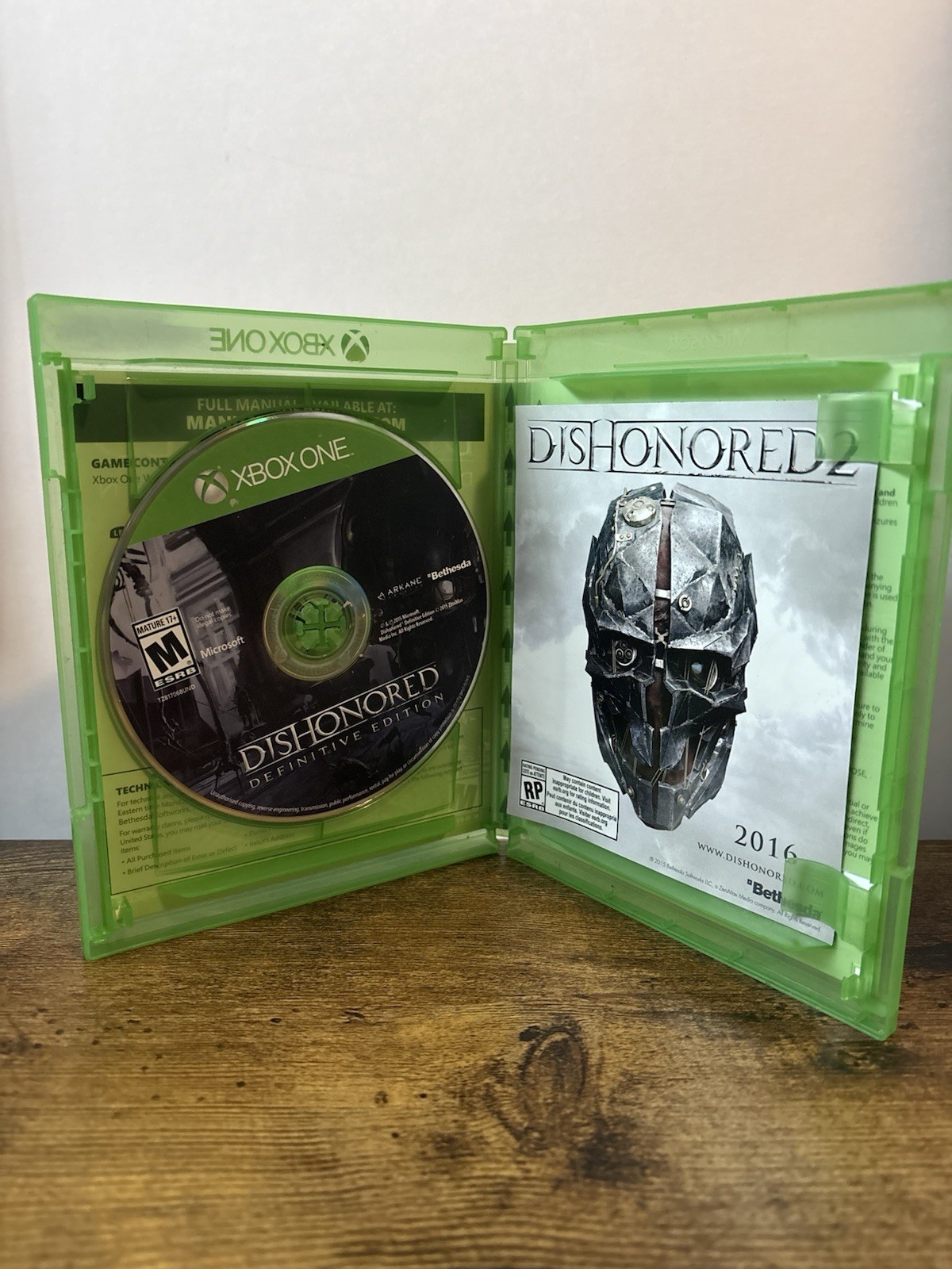 Dishonored: Definitive Edition – Microsoft Xbox One CIB Complete