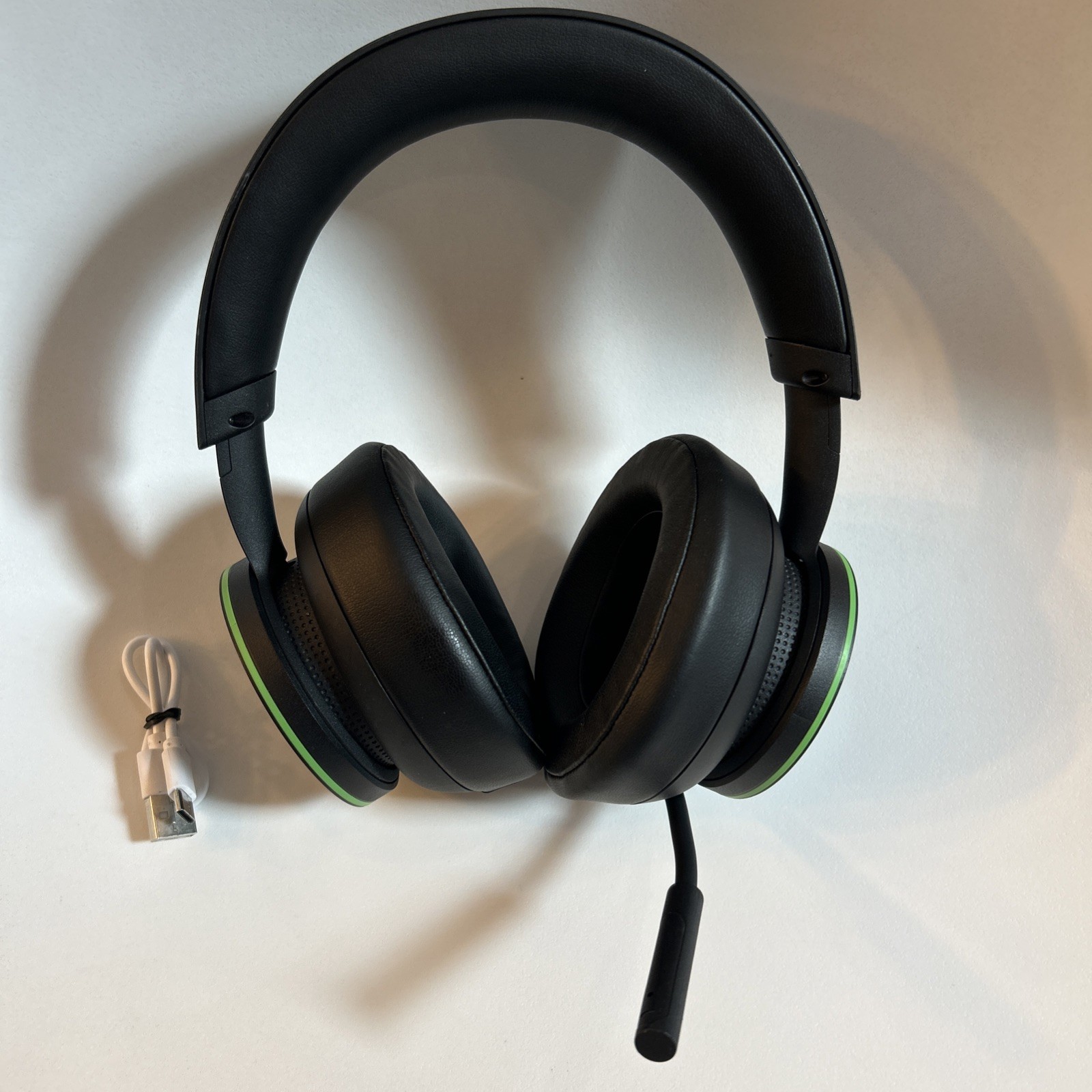 Microsoft Xbox Wireless Gaming Over Ear Headset – Pre-owned