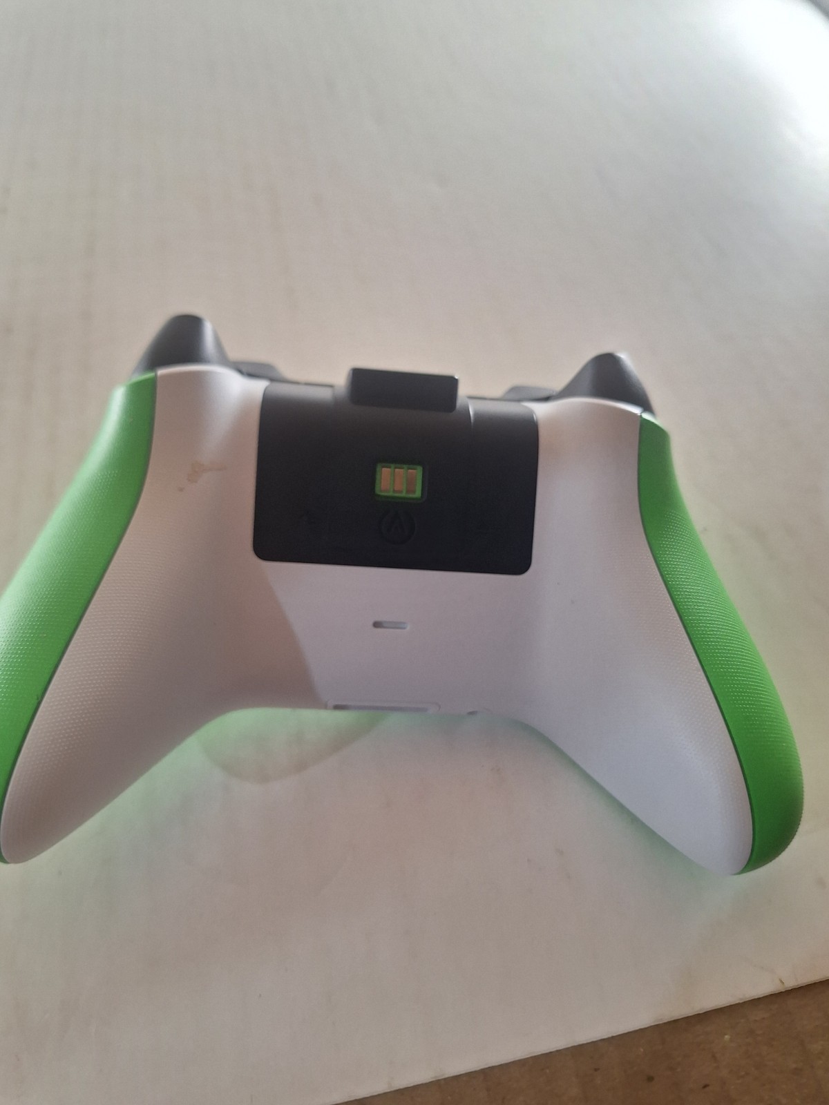 Microsoft Xbox One Wireless Controller Velocity Green 1914