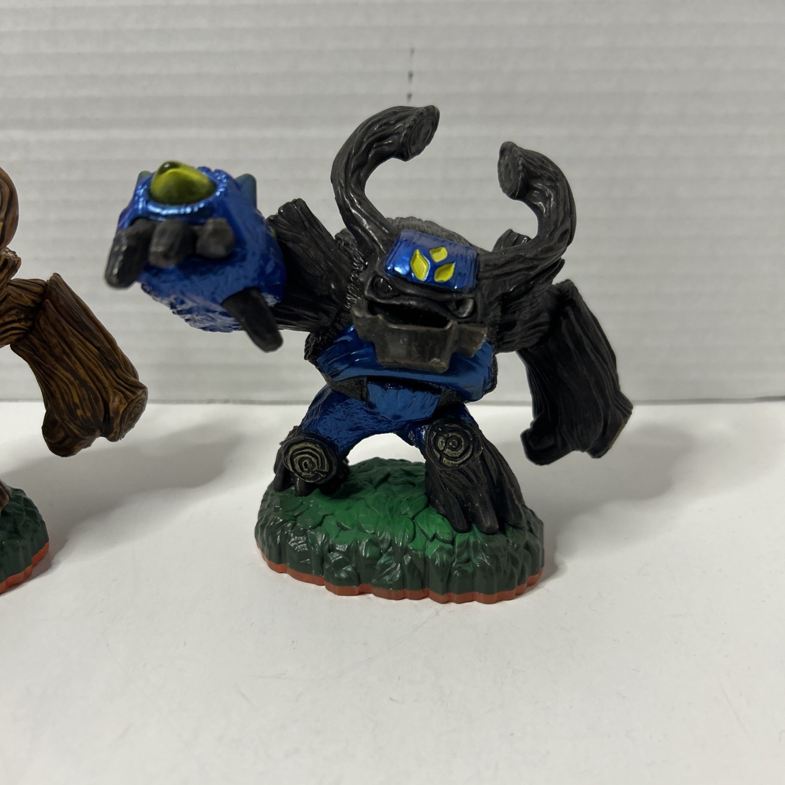Skylanders Giants Gnarly Tree Rex Figure Blue And Red