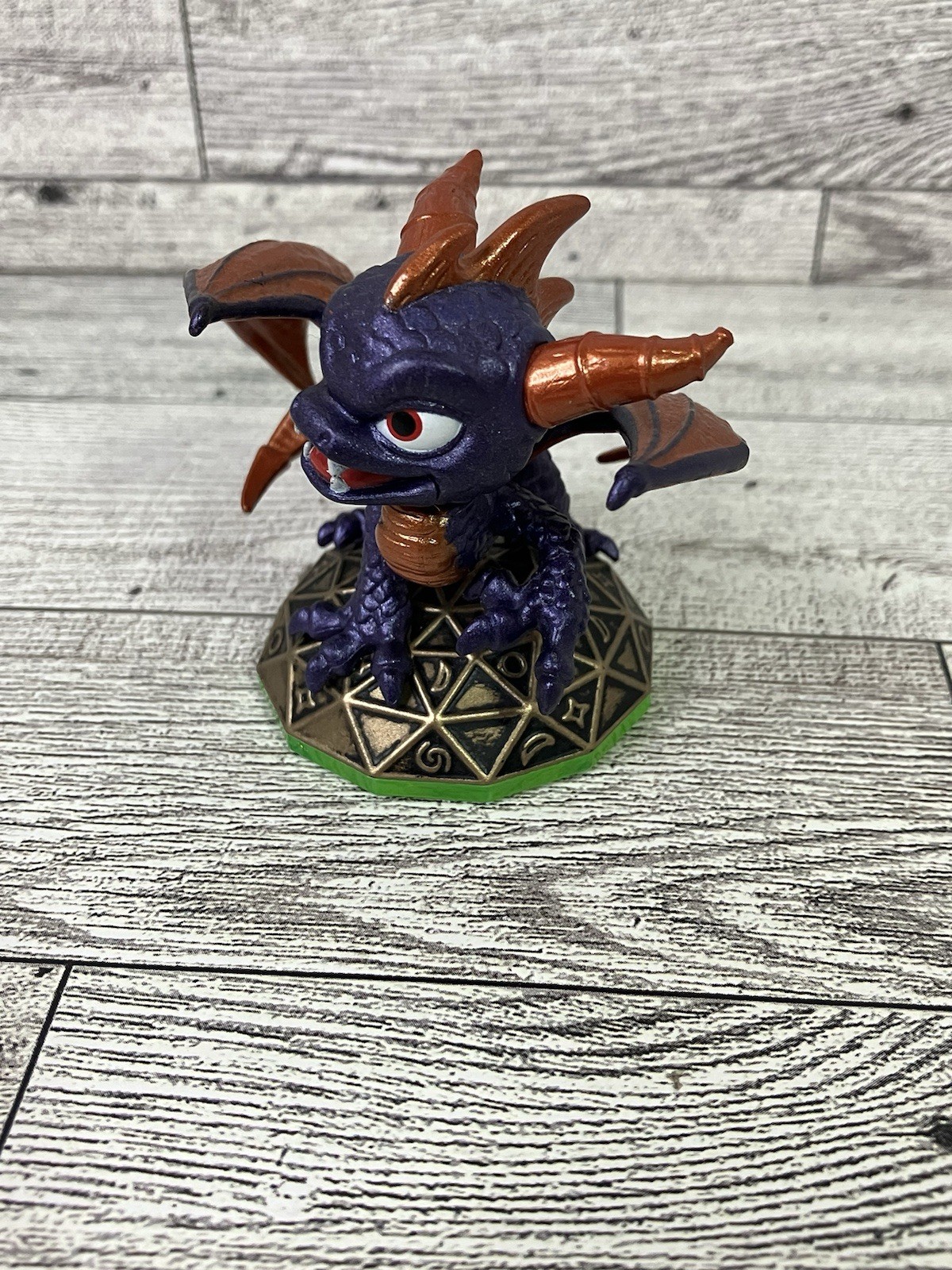 Skylanders Spyro’s Adventure Dragon Series 1 Figure Activision Trap Team Giants
