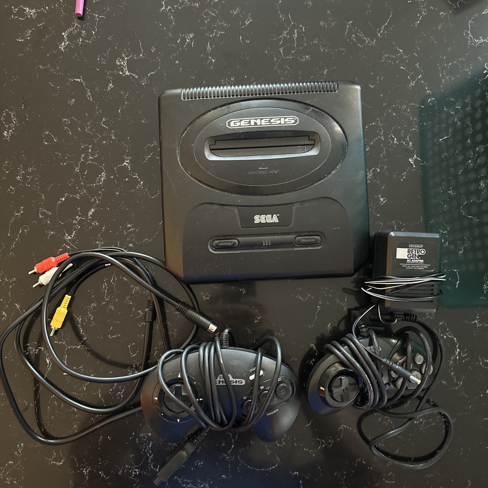 SEGA Genesis Model 2 MK-1631 With Cords And Two Controllers Tested Works Turbo