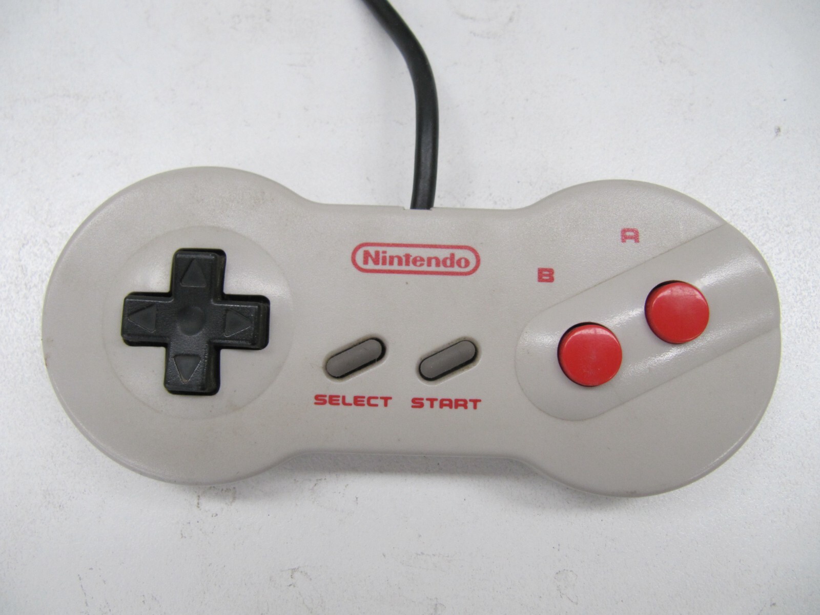 Nintendo NES Controller Genuine Entertainment System Original NES-039 RETRO Grey